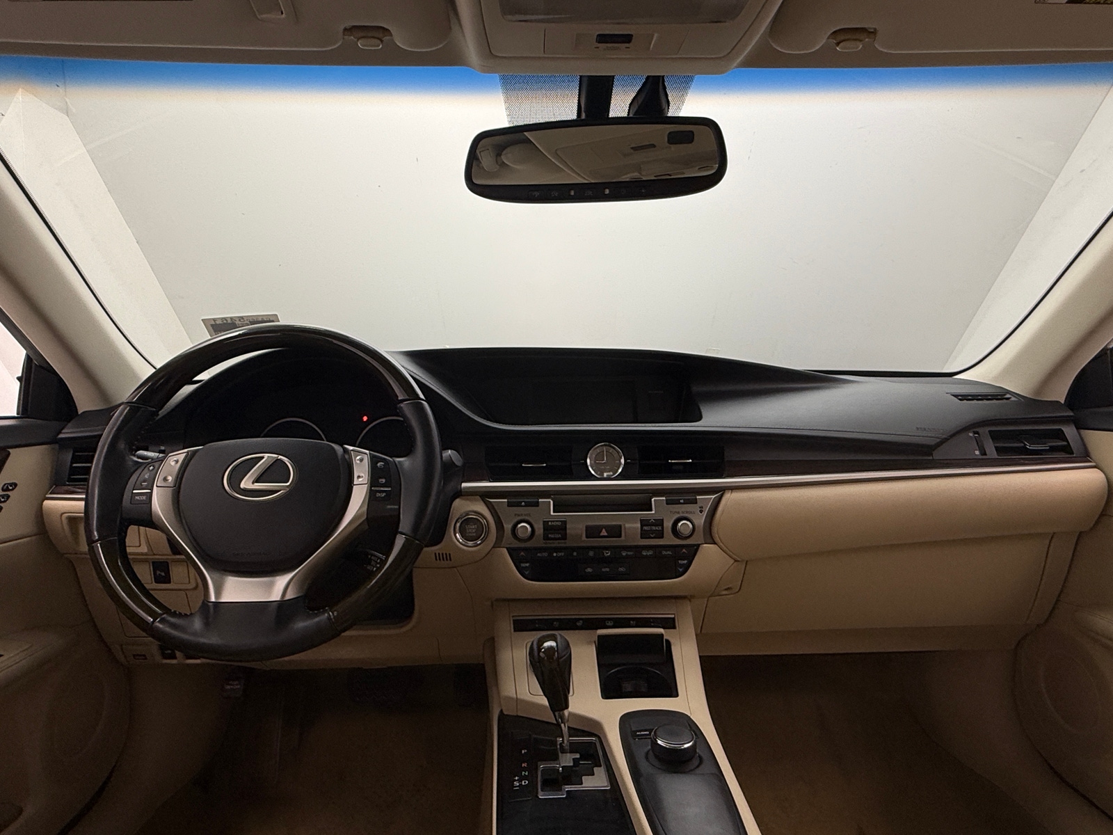 Thumbnail: 2013 Lexus ES - 2