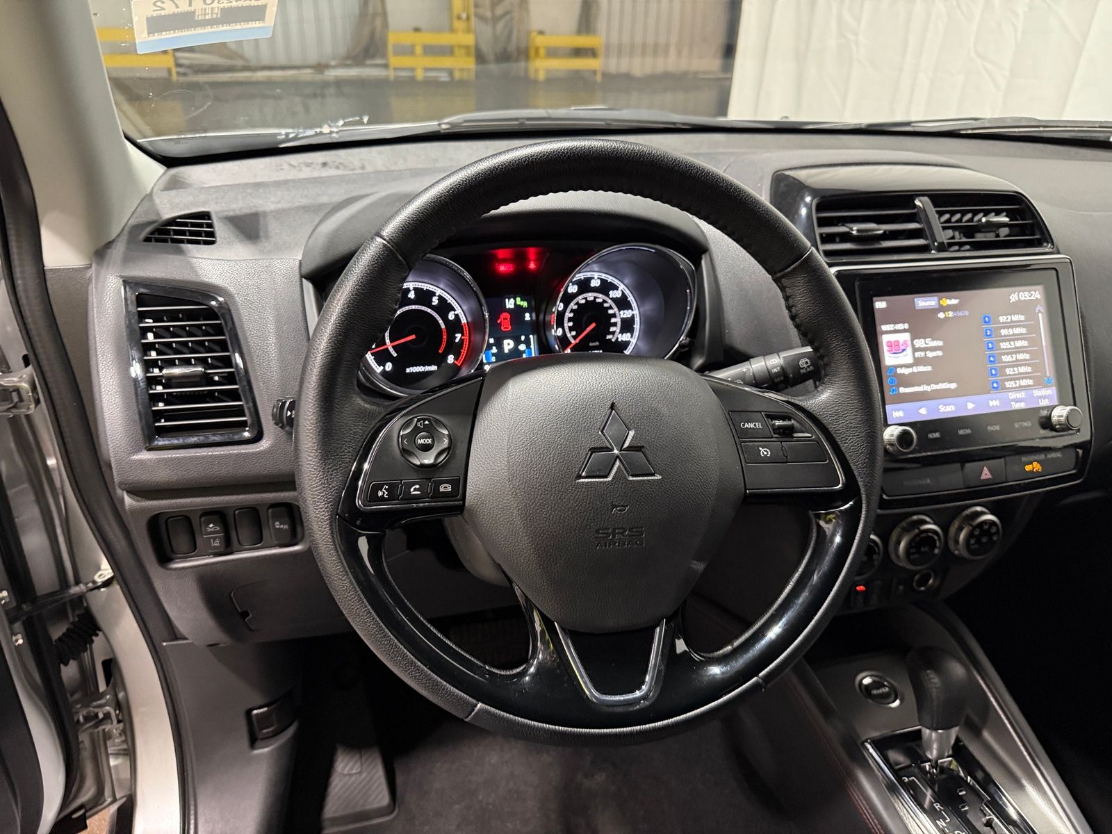 Thumbnail: 2023 Mitsubishi Outlander Sport - 4