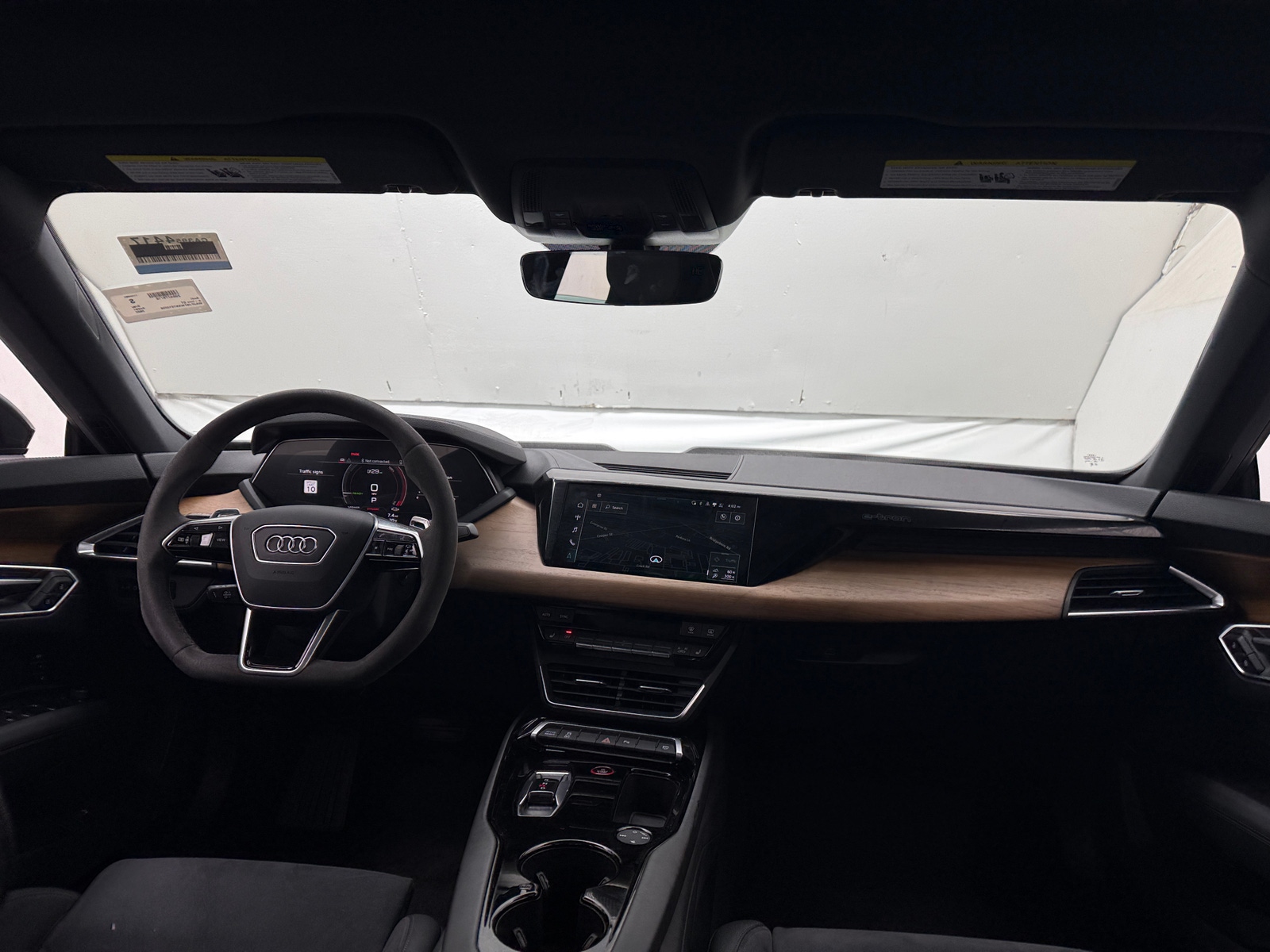 Thumbnail: 2022 Audi e-tron GT - 2