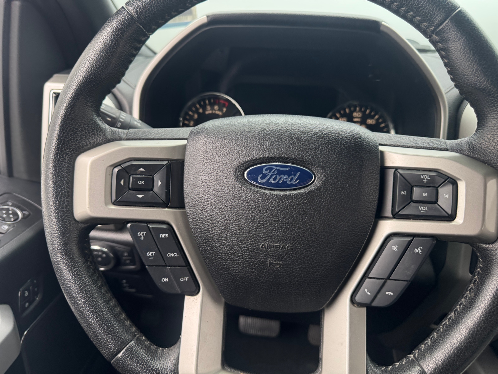 Thumbnail: 2015 Ford Econoline - 4