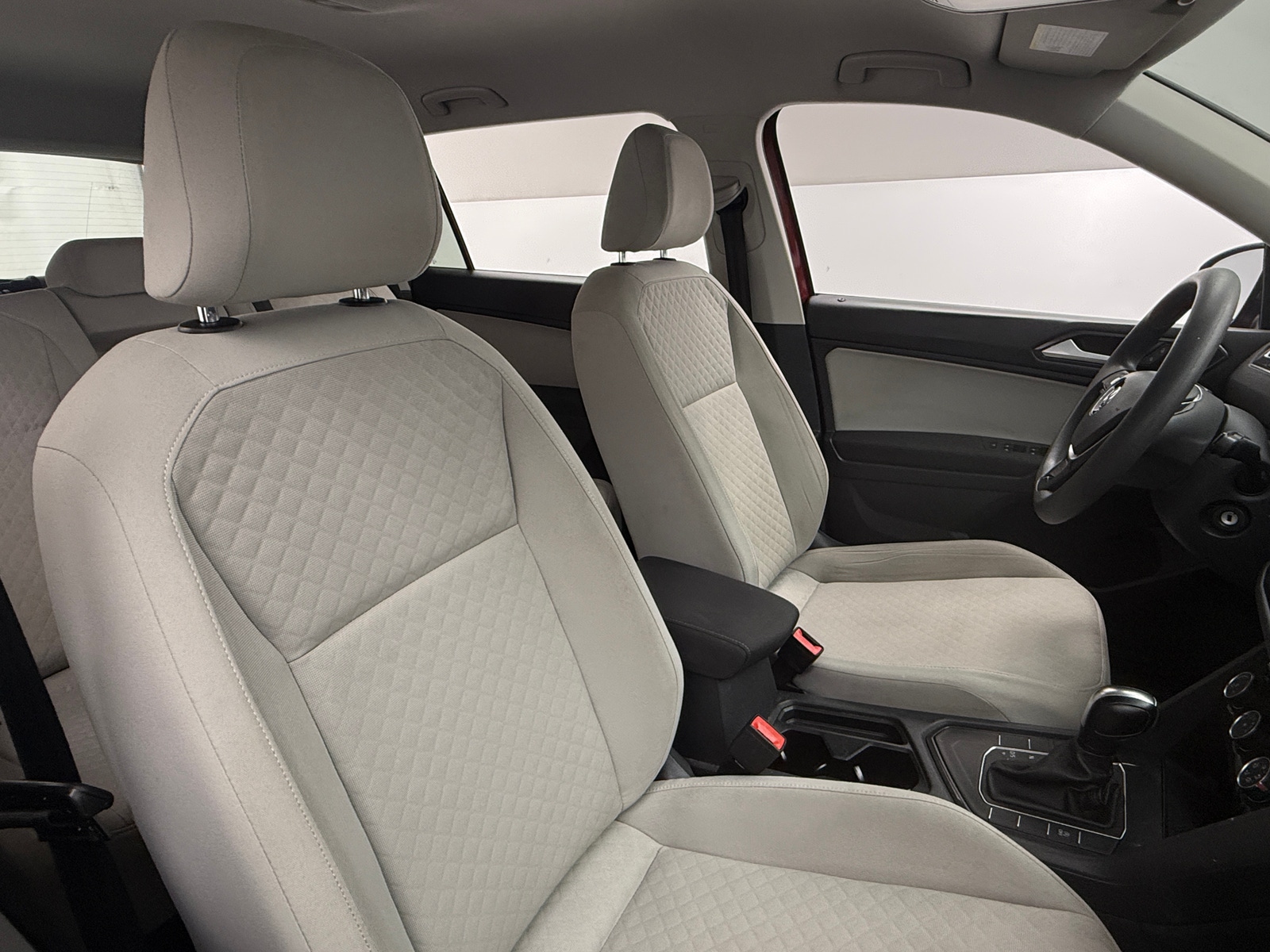 Thumbnail: 2018 Volkswagen Tiguan - 2