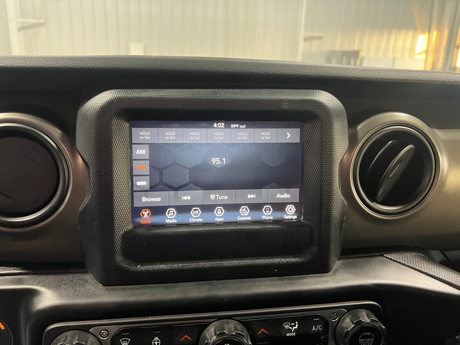 Thumbnail: 2022 Jeep Gladiator - 4