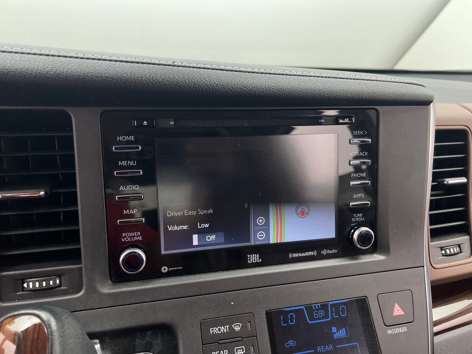 Thumbnail: 2019 Toyota Sienna - 3