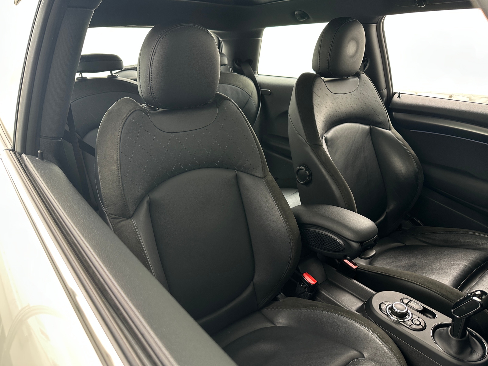 Thumbnail: 2022 MINI Cooper Hardtop - 2