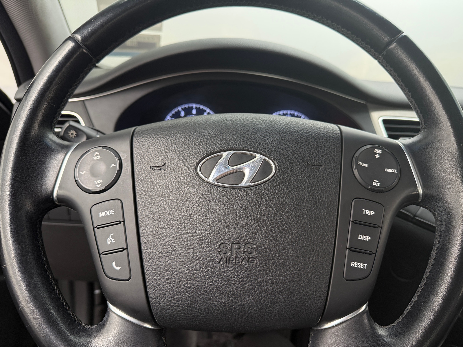 Thumbnail: 2013 Hyundai Genesis - 4