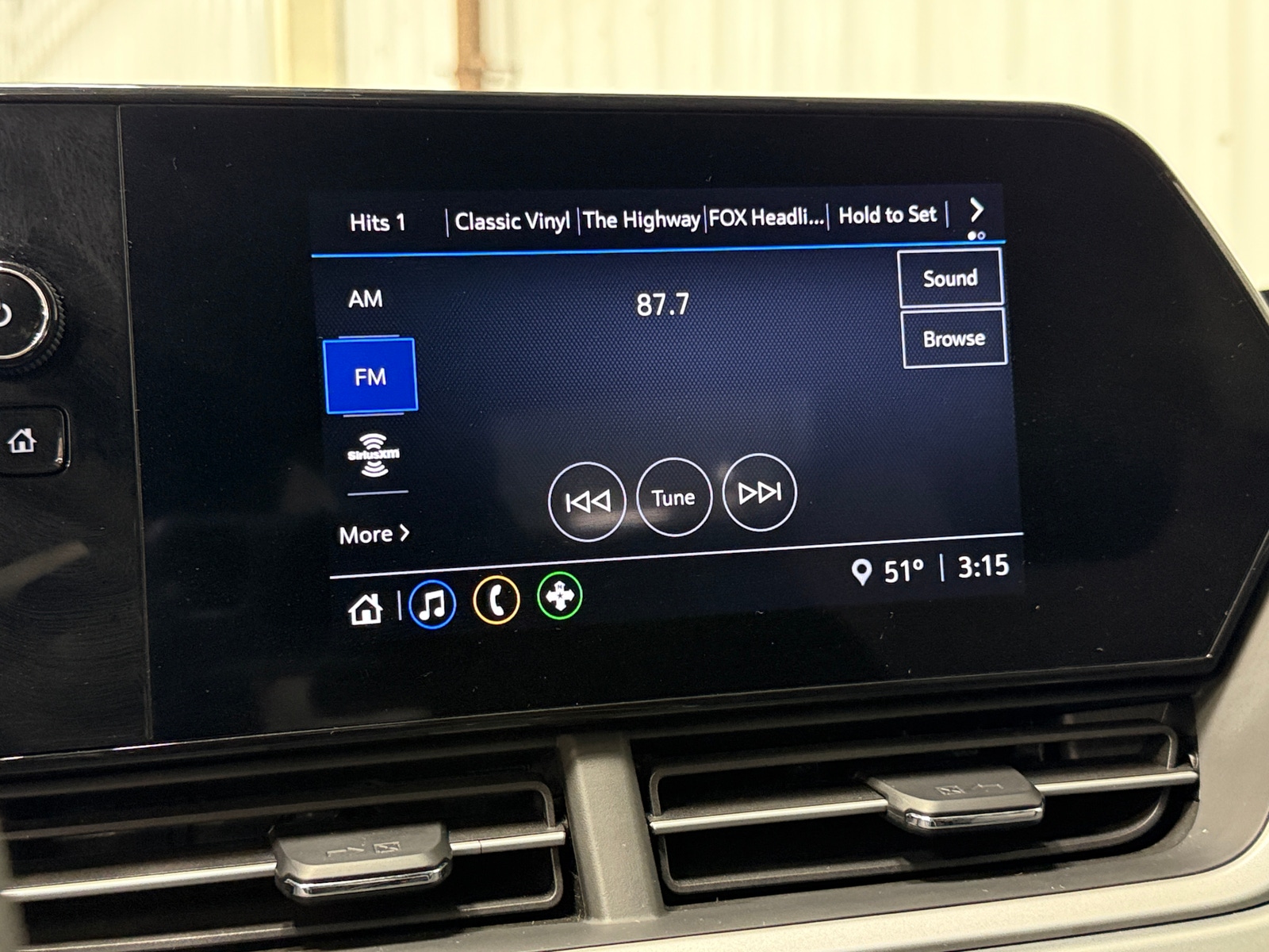 Thumbnail: 2025 Chevrolet Trax - 4