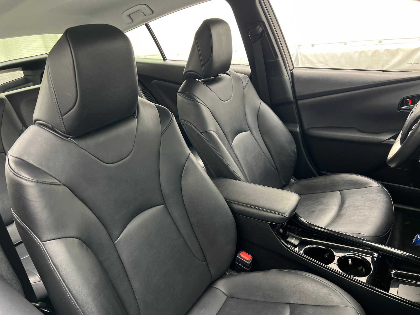 Thumbnail: 2017 Toyota Prius Prime - 2