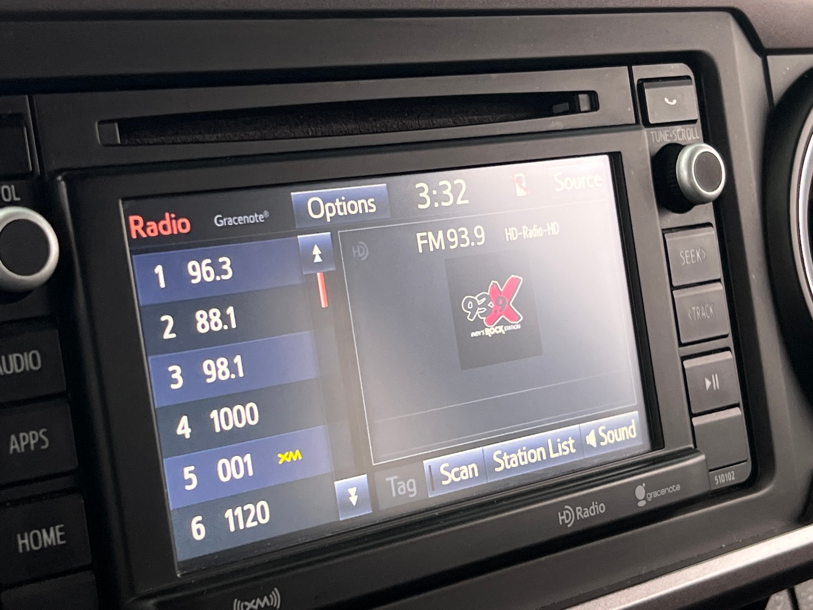 Thumbnail: 2018 Toyota Tacoma - 4