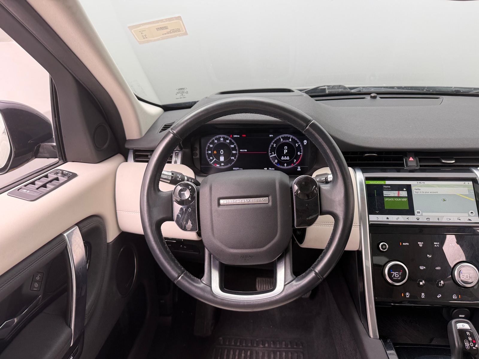 Thumbnail: 2020 Land Rover Discovery Sport - 4