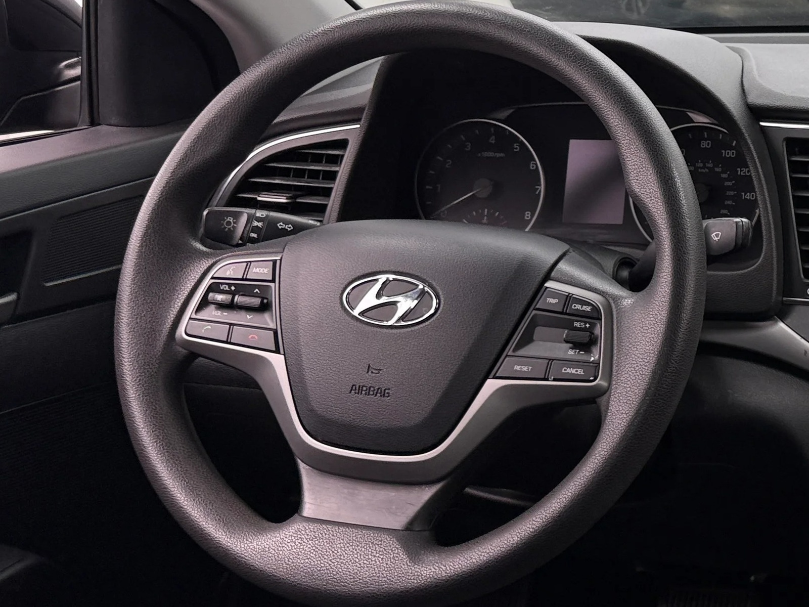 Thumbnail: 2018 Hyundai Elantra - 5