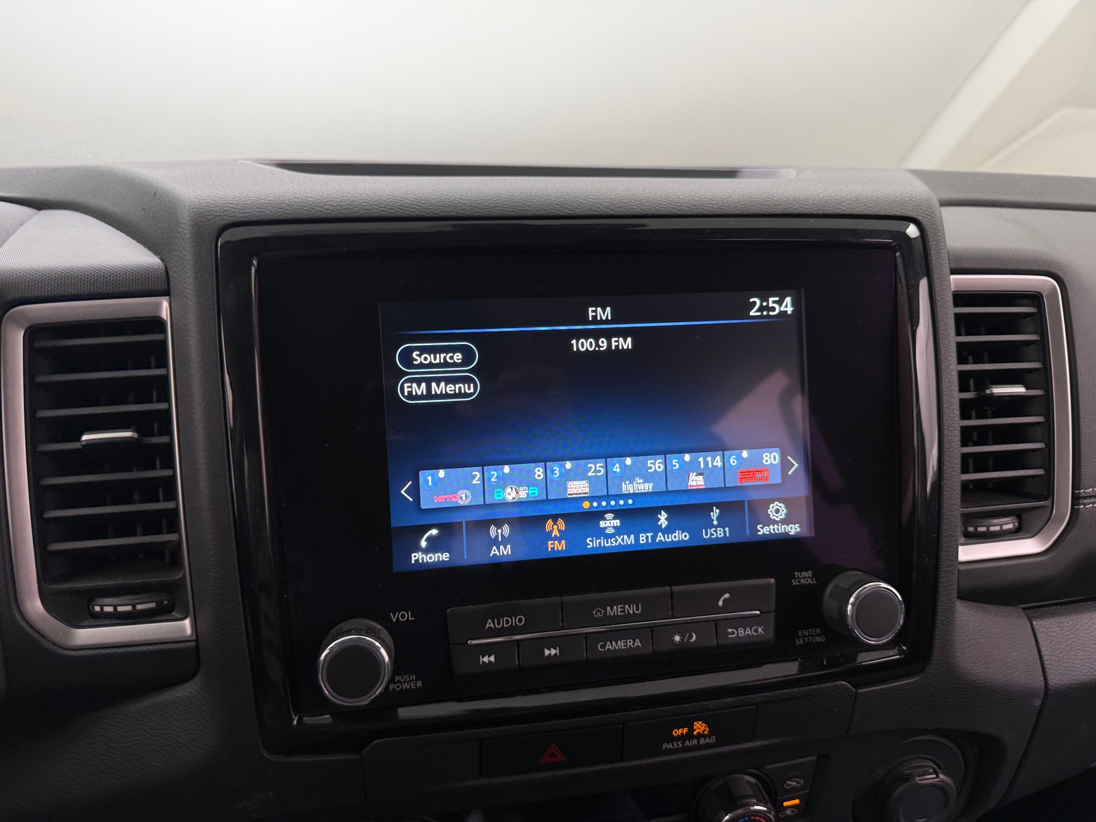 Thumbnail: 2022 Nissan Frontier - 4