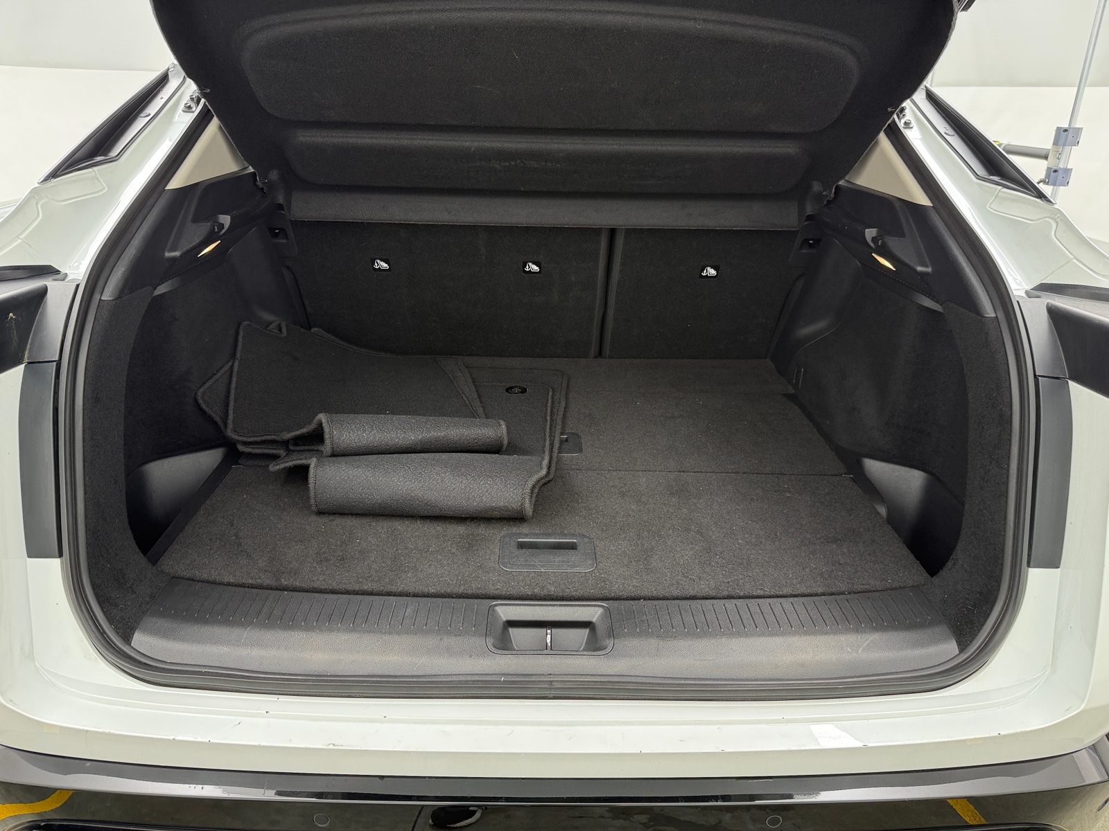 Thumbnail: 2024 Nissan Ariya - 6