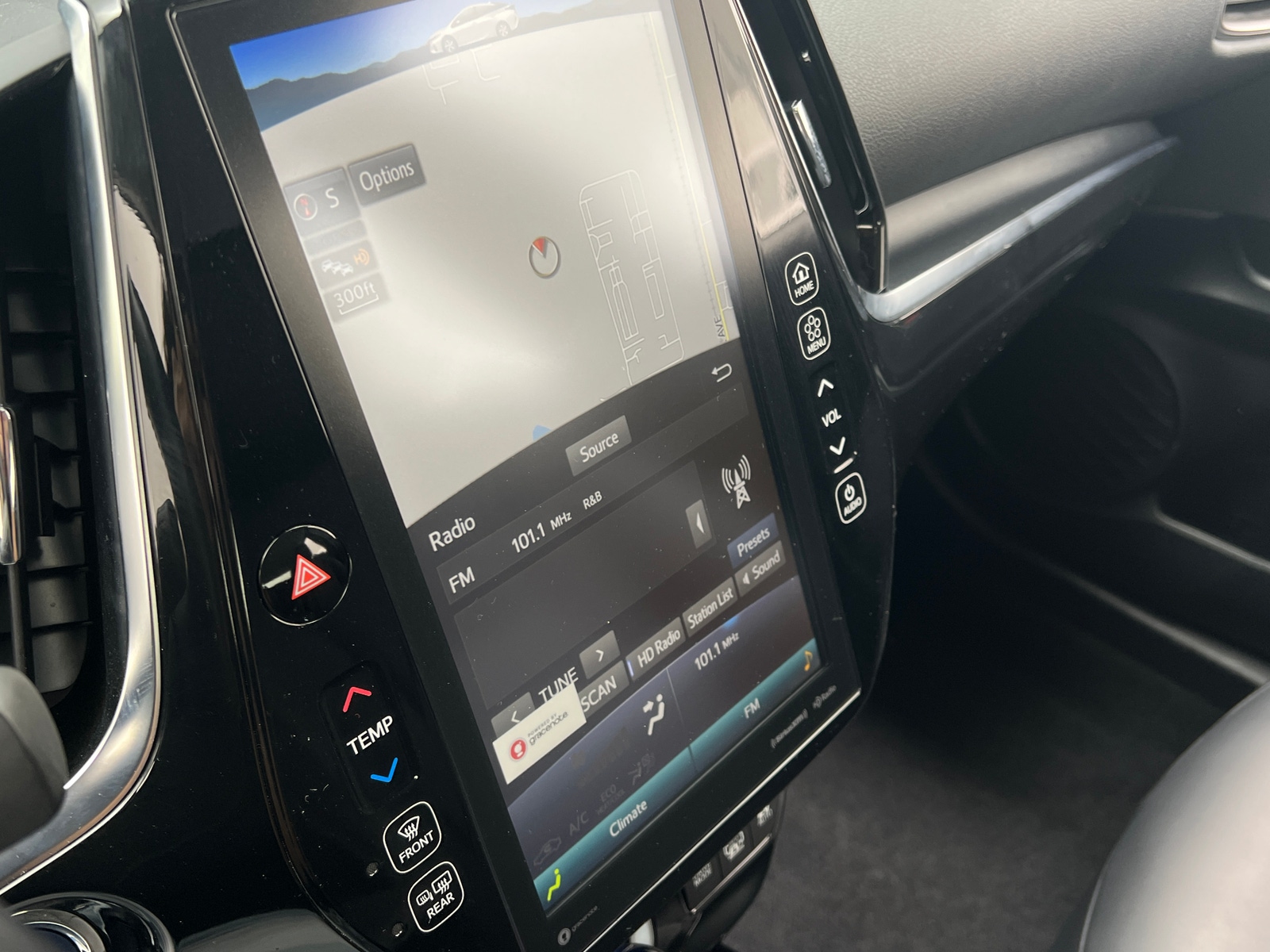 Thumbnail: 2022 Toyota Prius Prime - 4