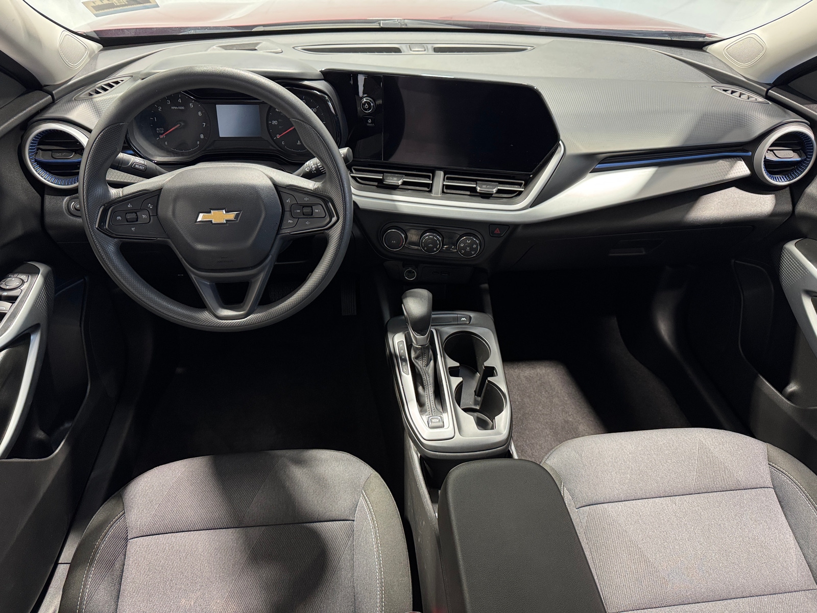 Thumbnail: 2025 Chevrolet Trax - 3