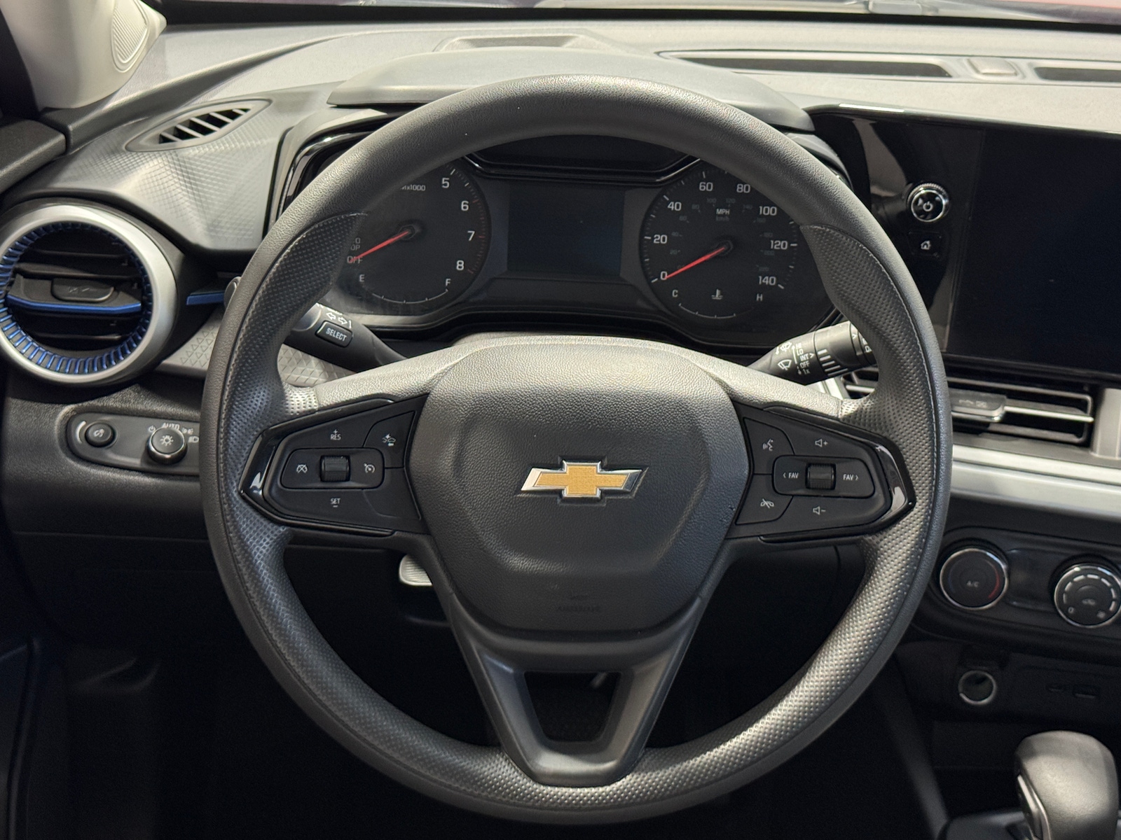 Thumbnail: 2025 Chevrolet Trax - 5