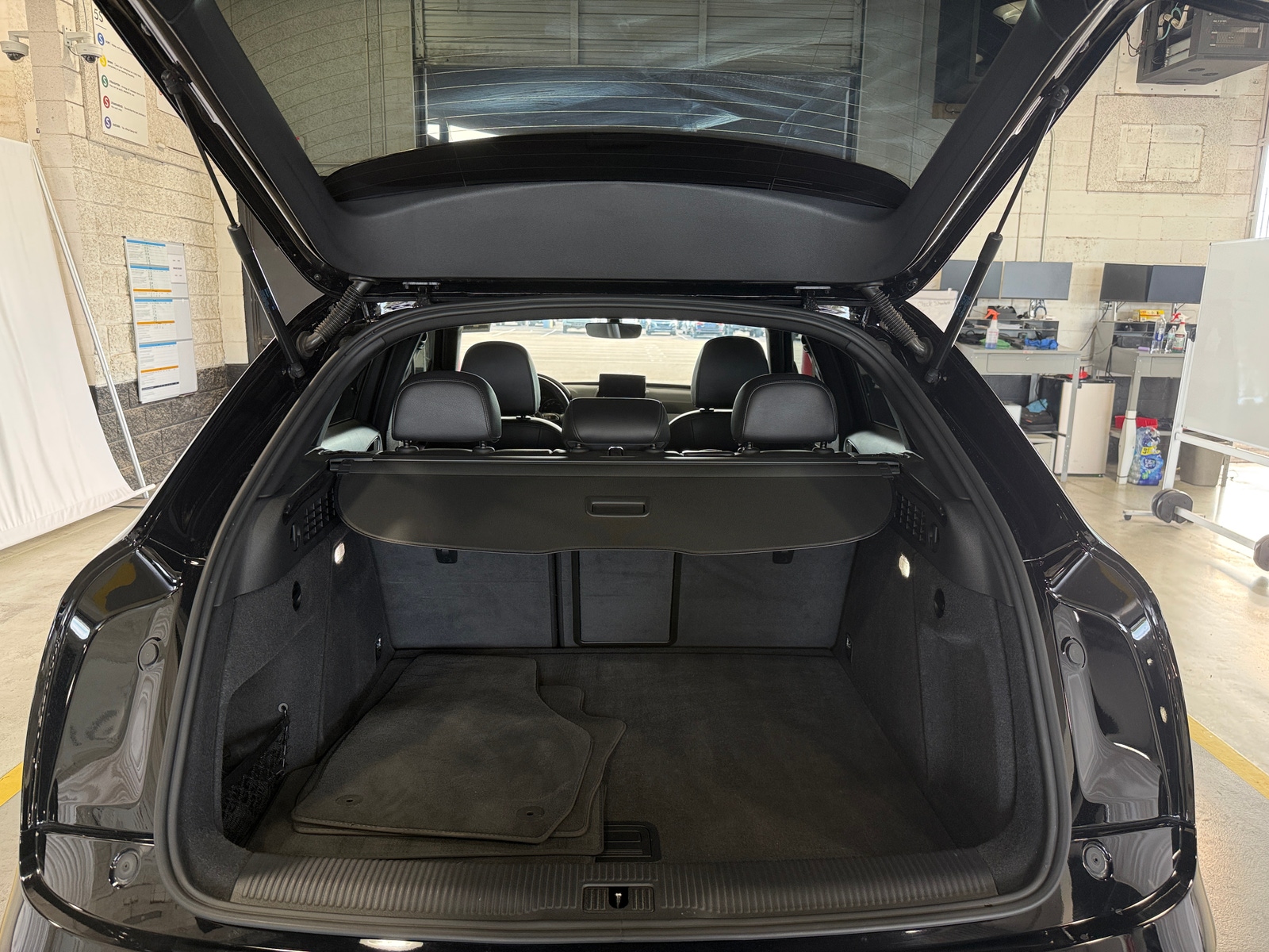 Thumbnail: 2017 Audi Q3 - 6