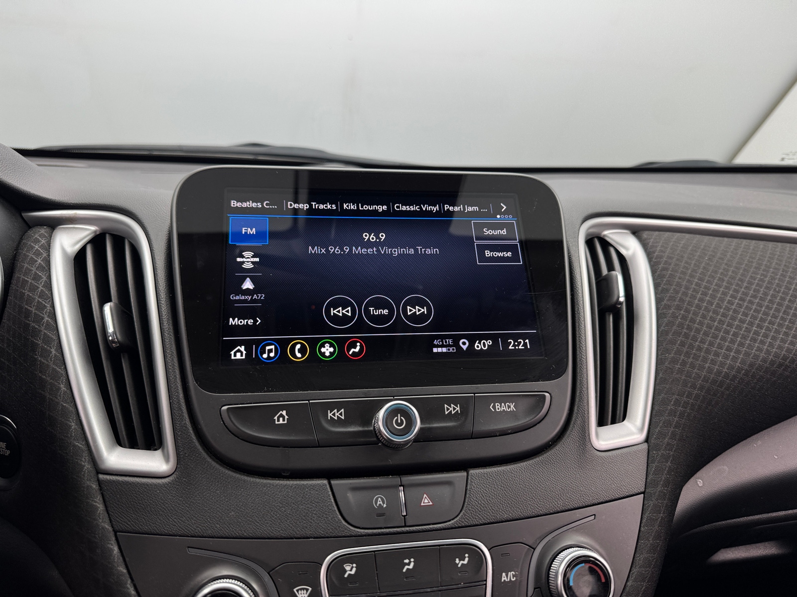 Thumbnail: 2024 Chevrolet Malibu - 4