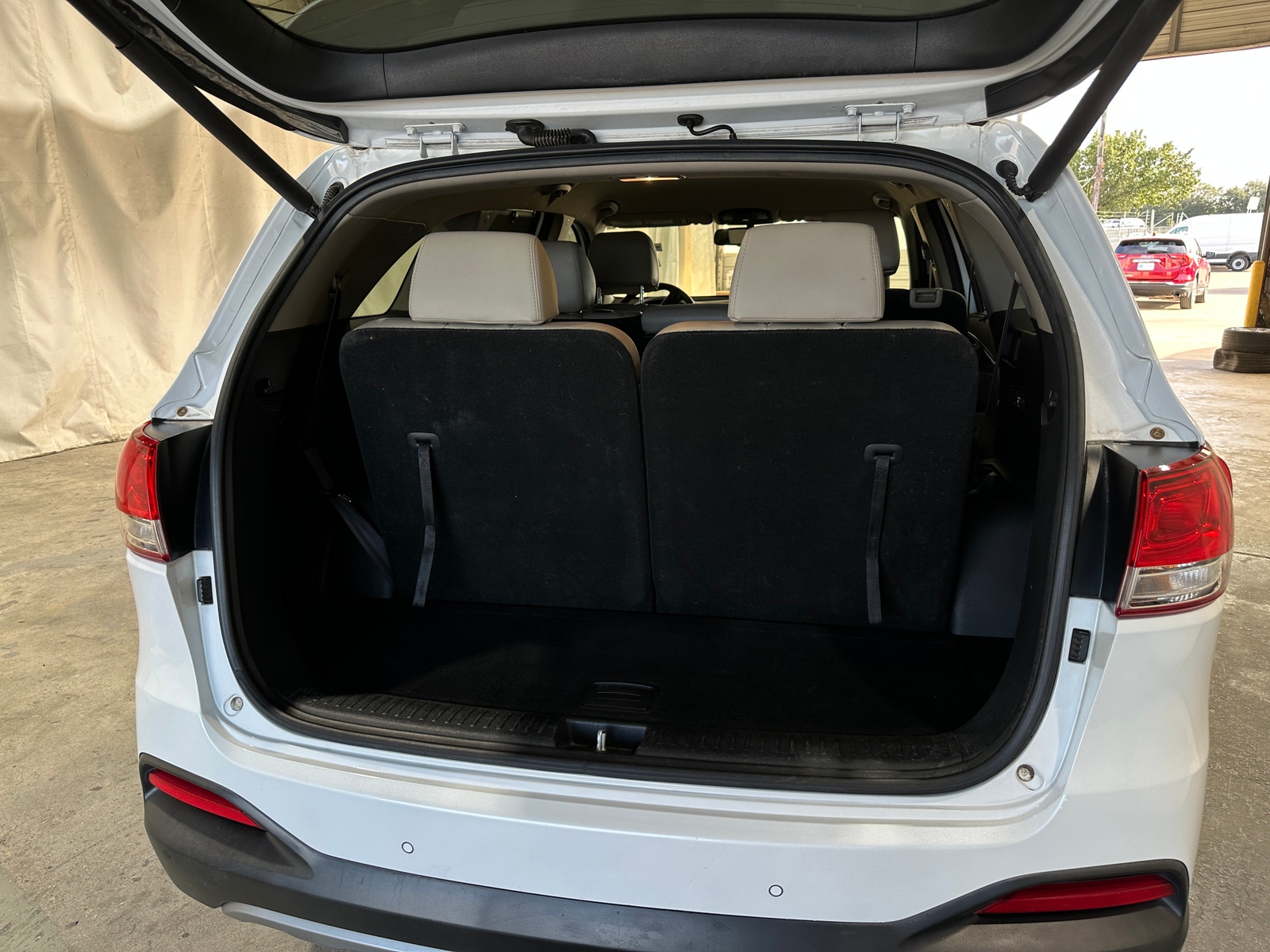 Thumbnail: 2017 Kia Sorento - 6