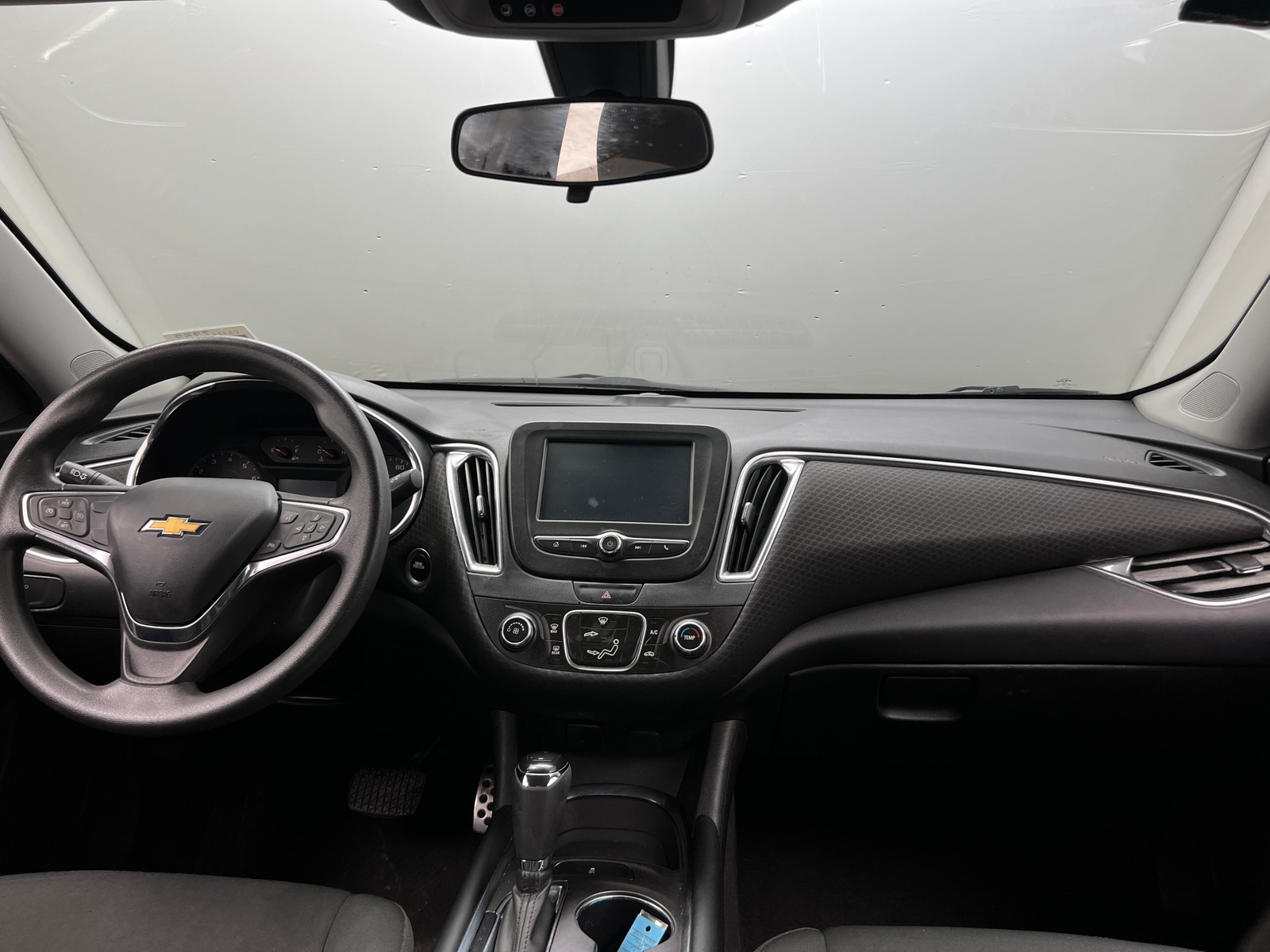 Thumbnail: 2017 Chevrolet Malibu - 3