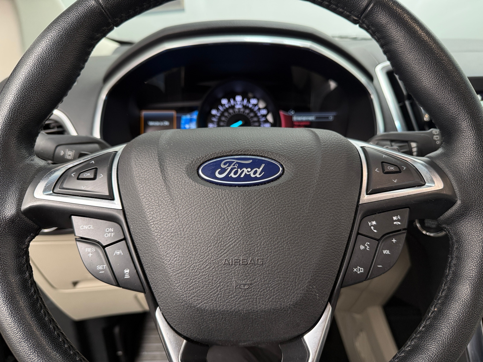 Thumbnail: 2019 Ford Edge - 4