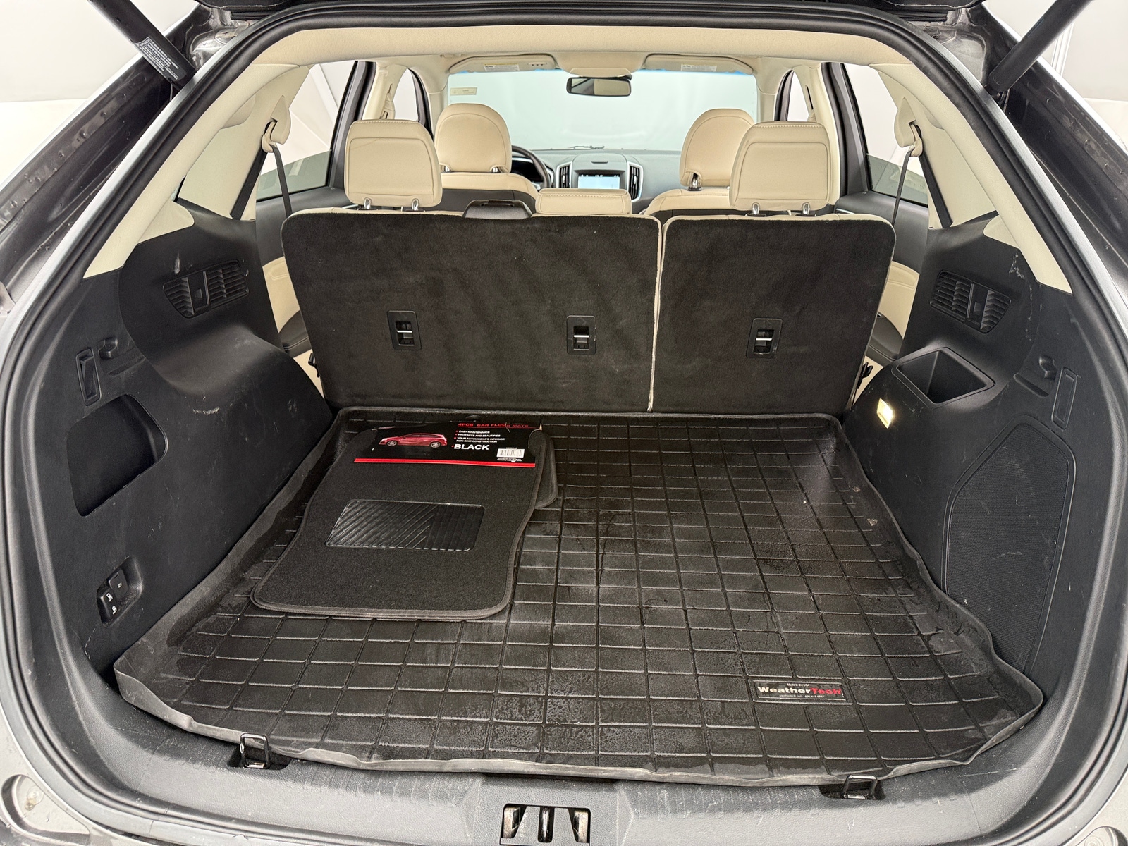 Thumbnail: 2019 Ford Edge - 6