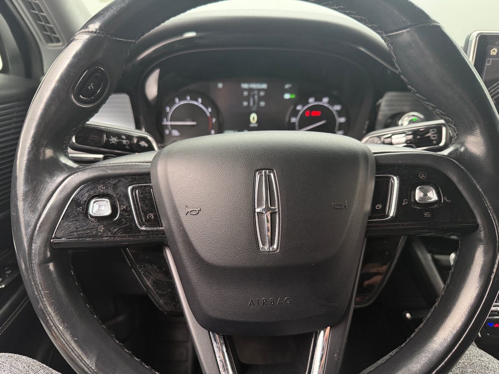 Thumbnail: 2020 Lincoln Corsair - 4