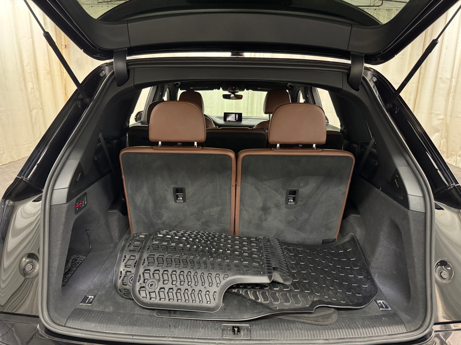 Thumbnail: 2017 Audi Q7 - 6