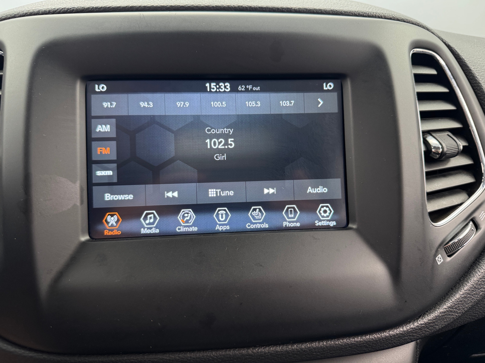 Thumbnail: 2020 Jeep Compass - 4