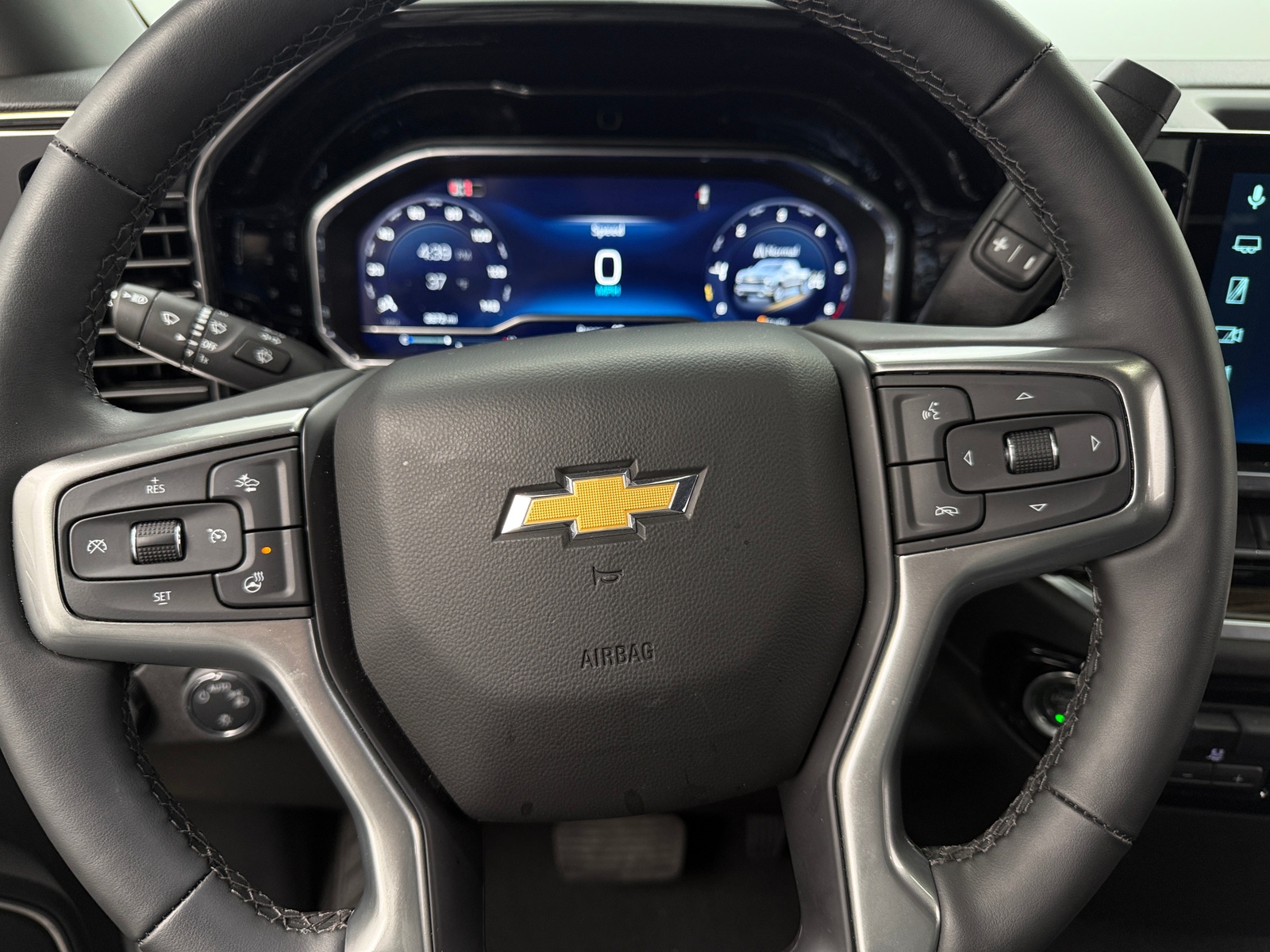 Thumbnail: 2025 Chevrolet Silverado 1500 - 5