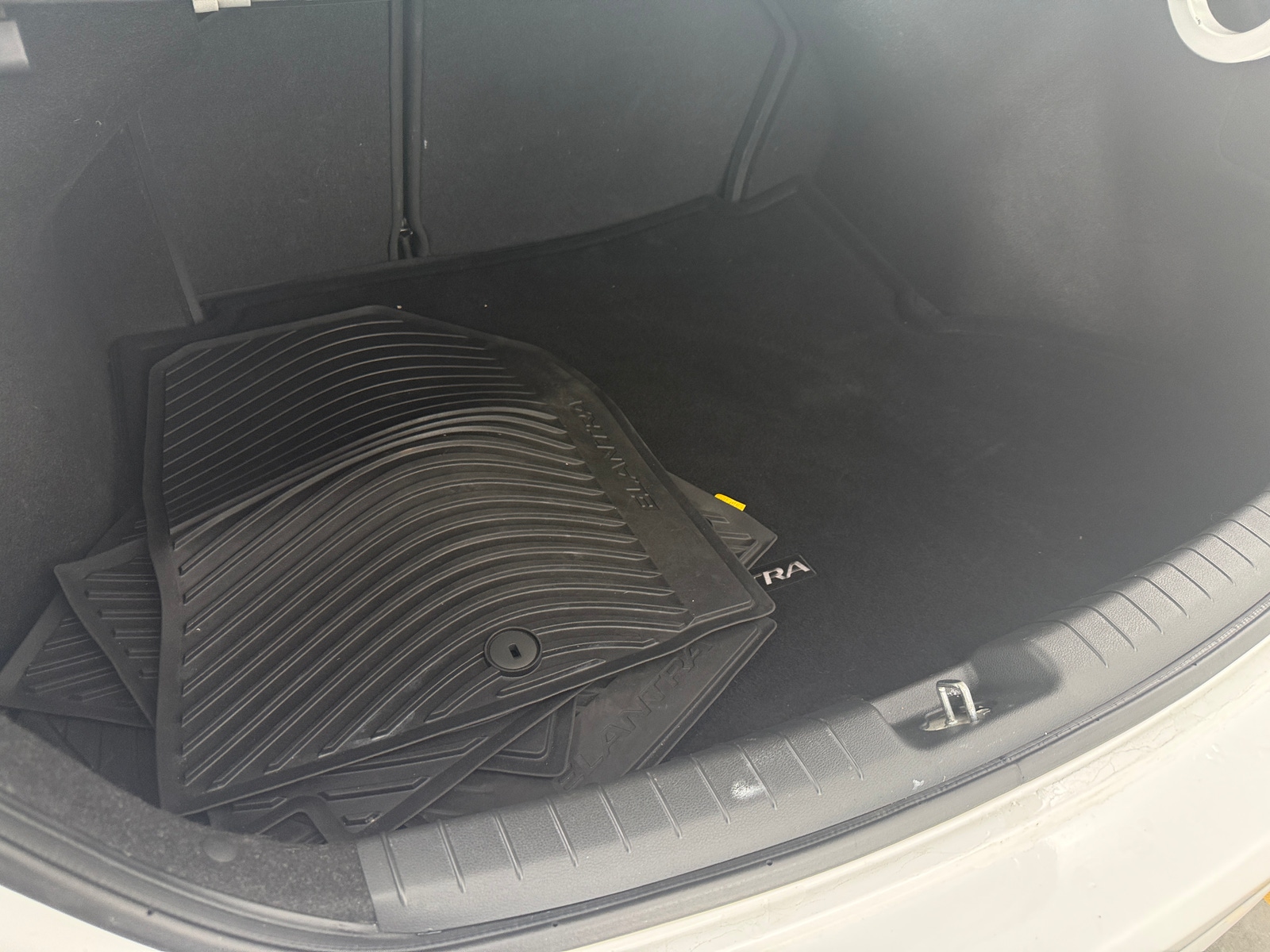 Thumbnail: 2017 Hyundai Elantra - 6