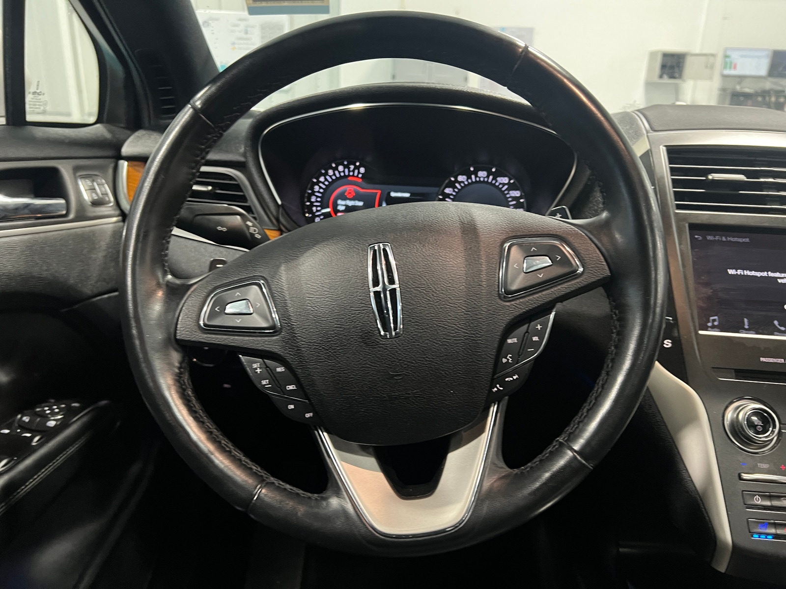 Thumbnail: 2019 Lincoln MKC - 4