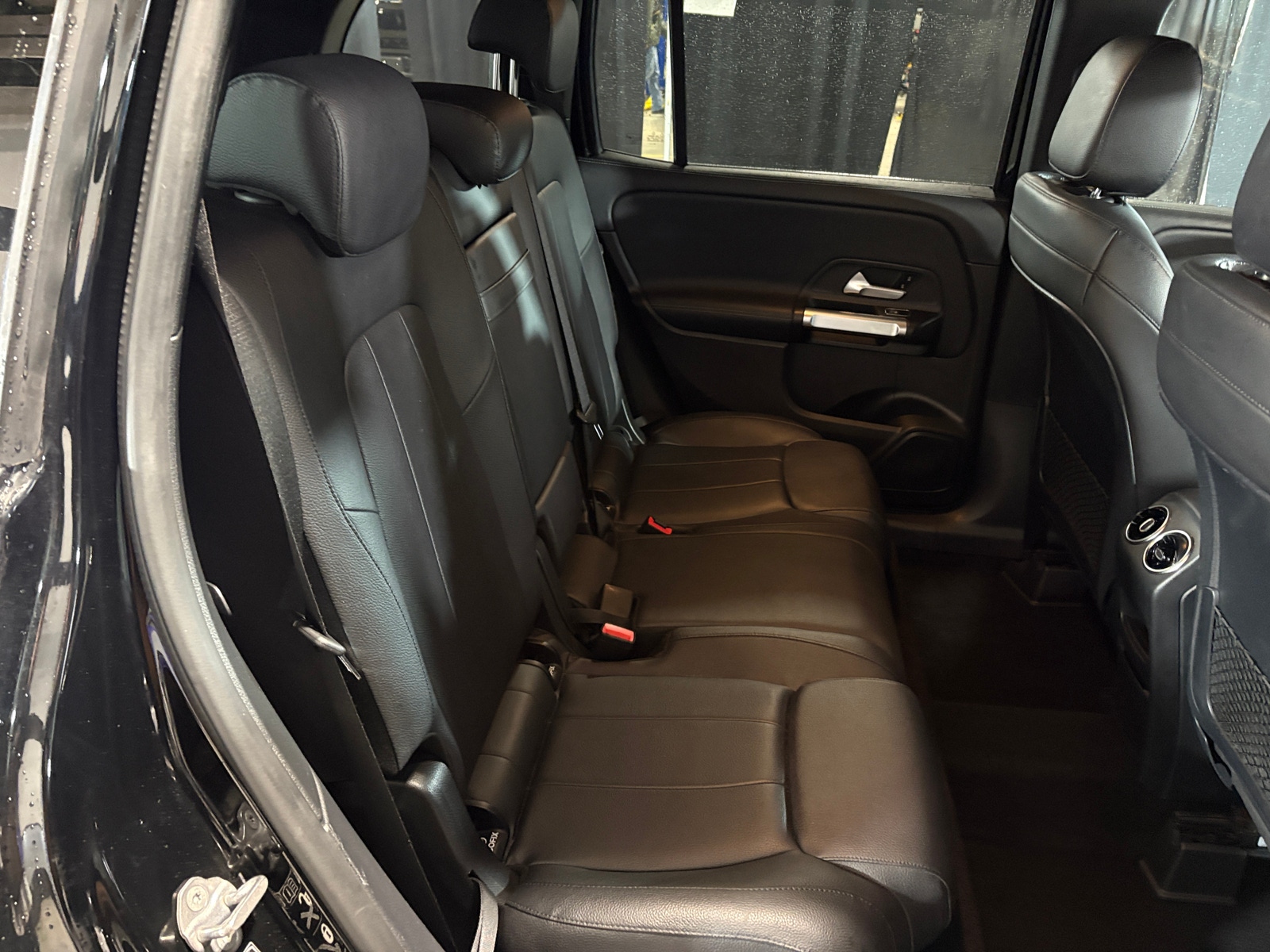 Thumbnail: 2020 Mercedes-Benz GLB - 5