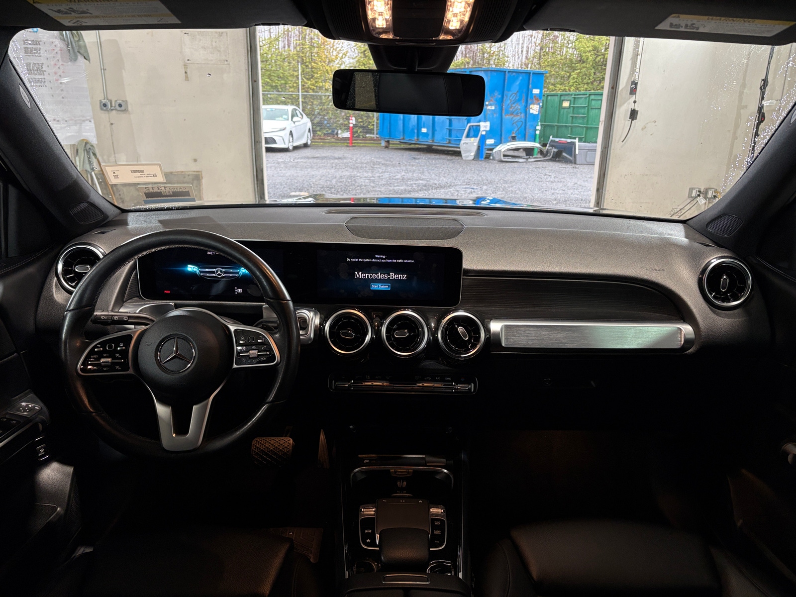 Thumbnail: 2020 Mercedes-Benz GLB - 2