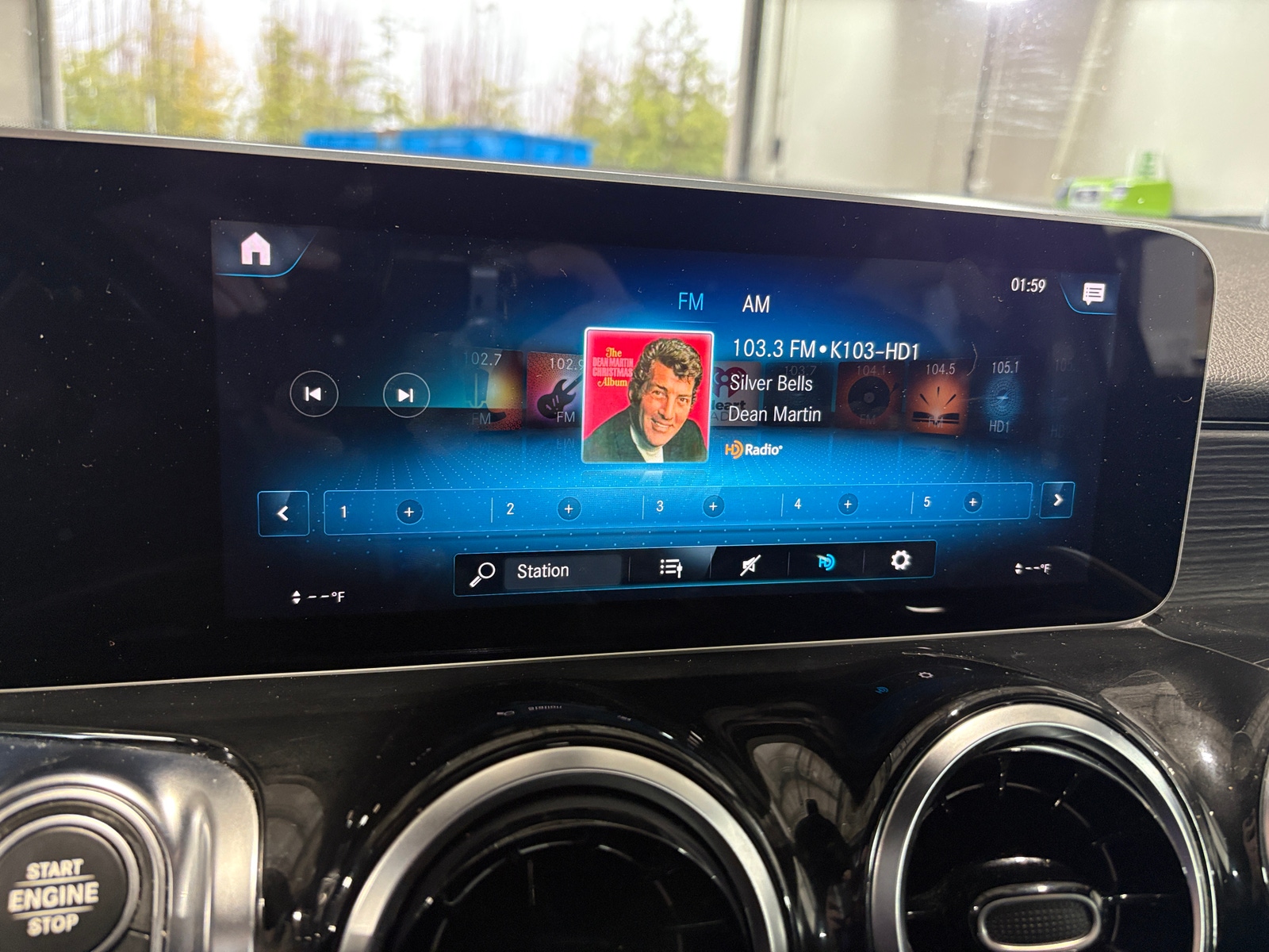 Thumbnail: 2020 Mercedes-Benz GLB - 3