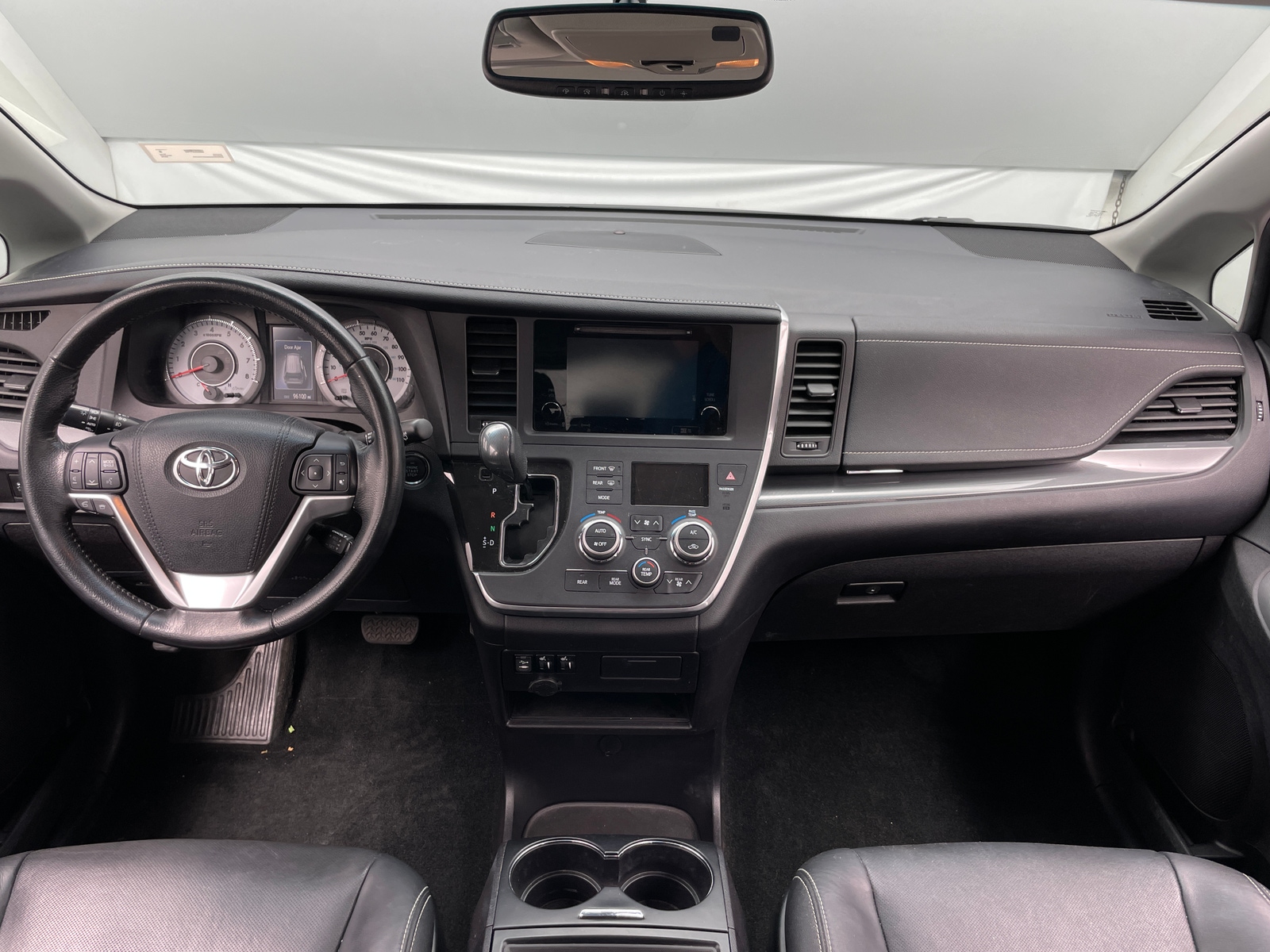 Thumbnail: 2016 Toyota Sienna - 2