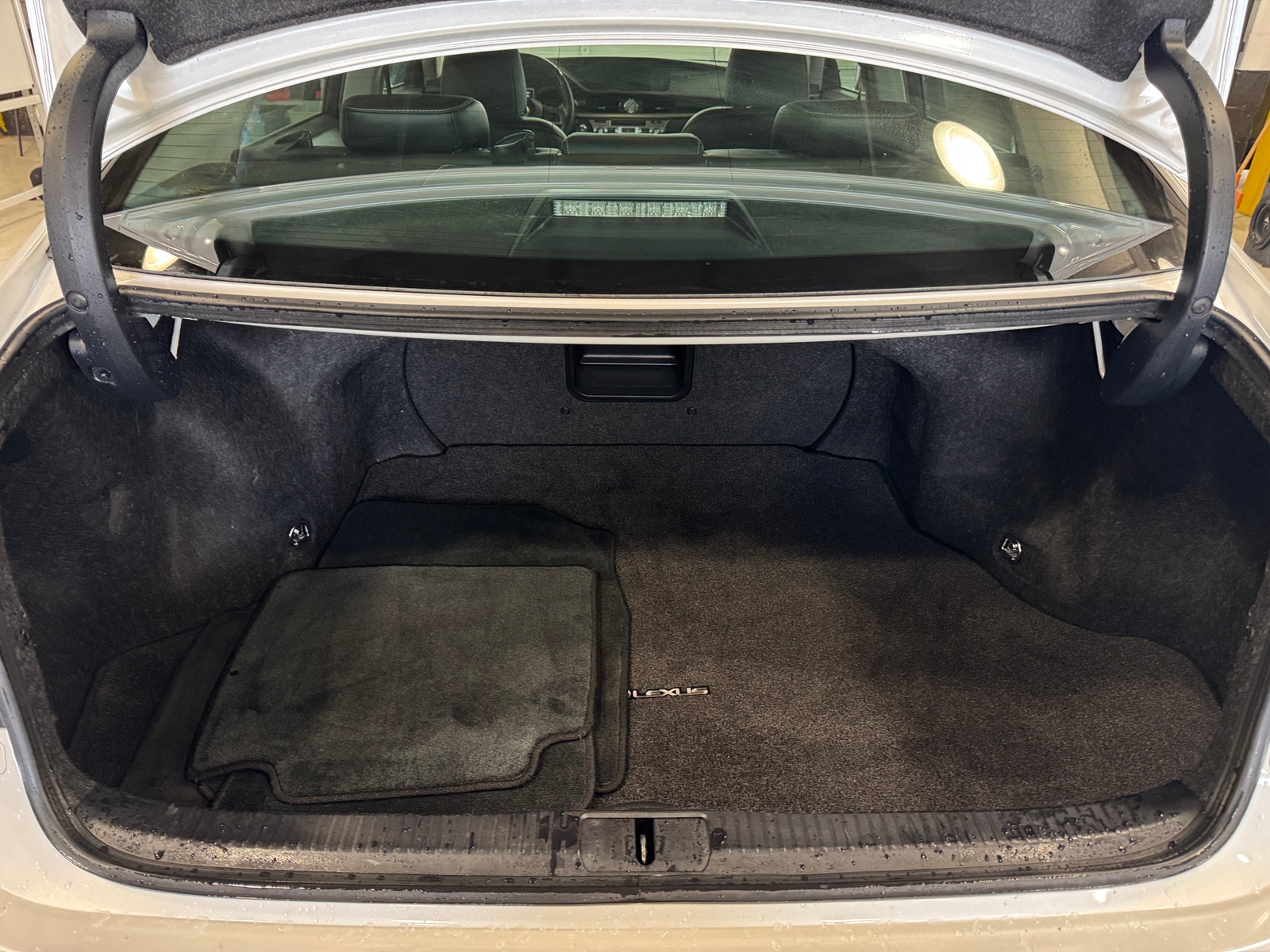 Thumbnail: 2017 Lexus ES - 6