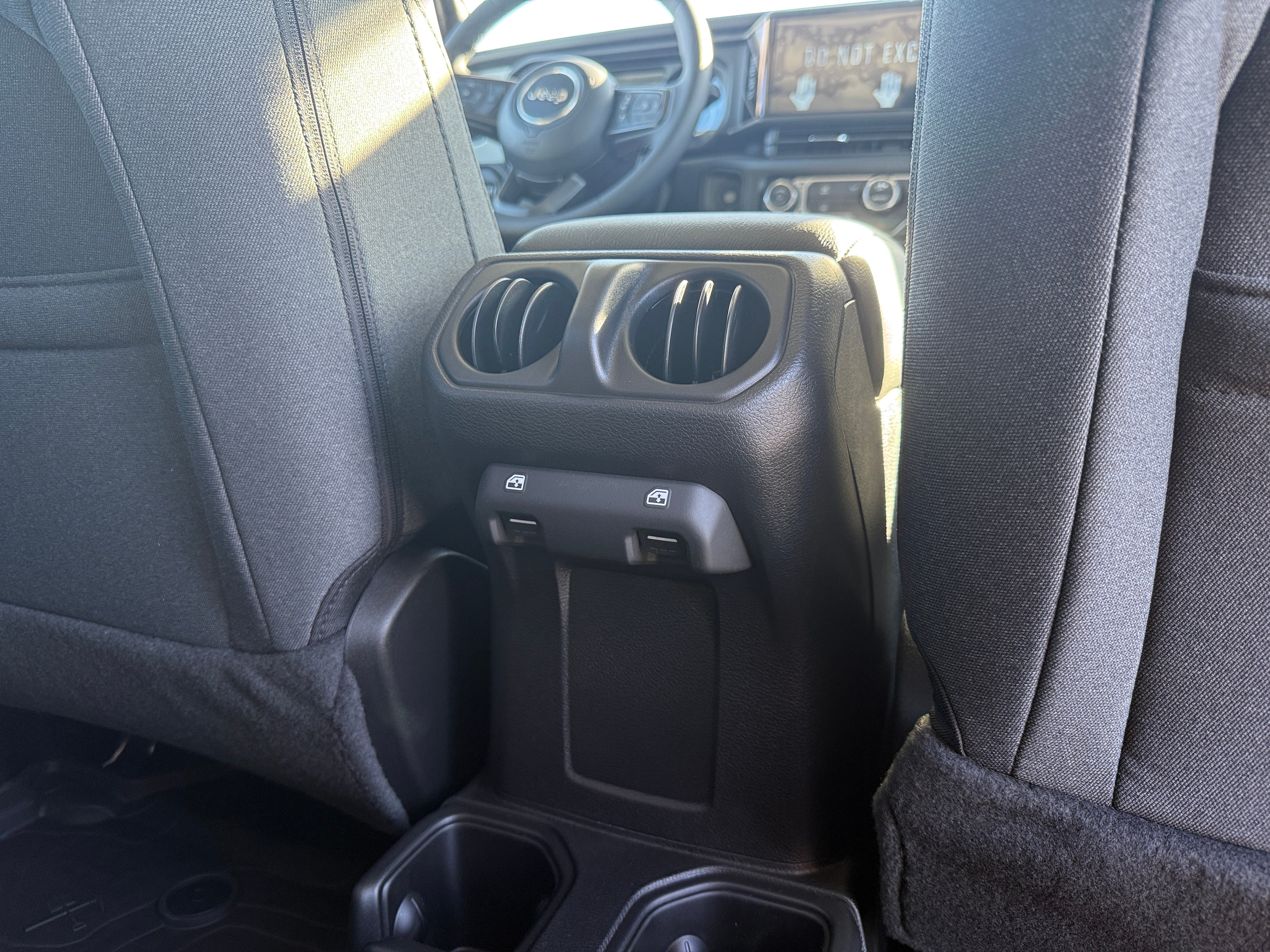 2026 Jeep Wrangler 4-Door Willys - Photo 5