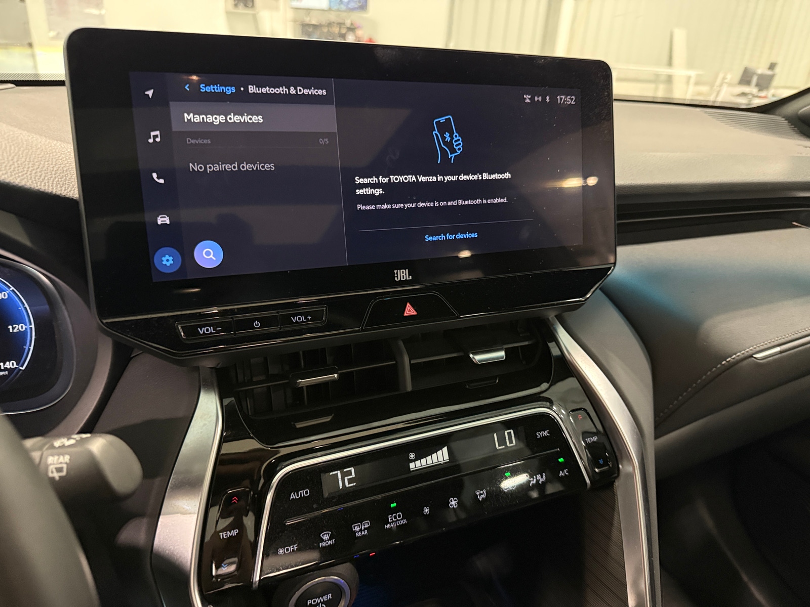 Thumbnail: 2024 Toyota Venza - 3