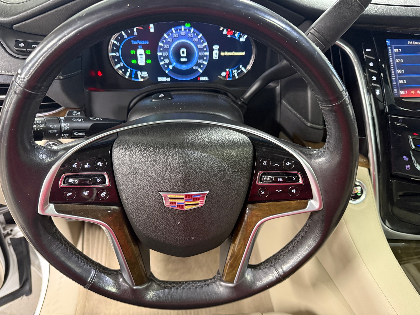 Thumbnail: 2019 Cadillac Escalade - 4