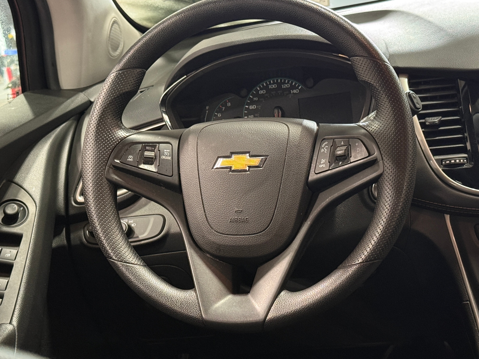 Thumbnail: 2020 Chevrolet Trax - 5