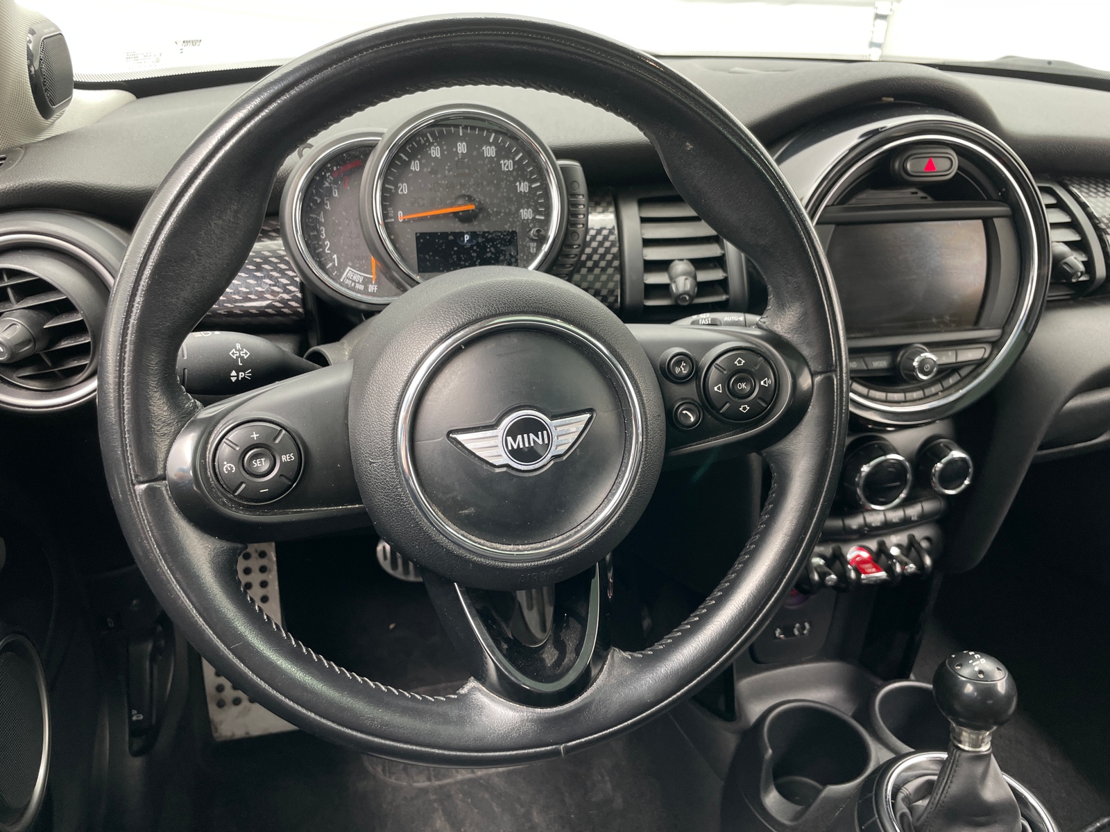 Thumbnail: 2015 MINI Cooper Hardtop - 4