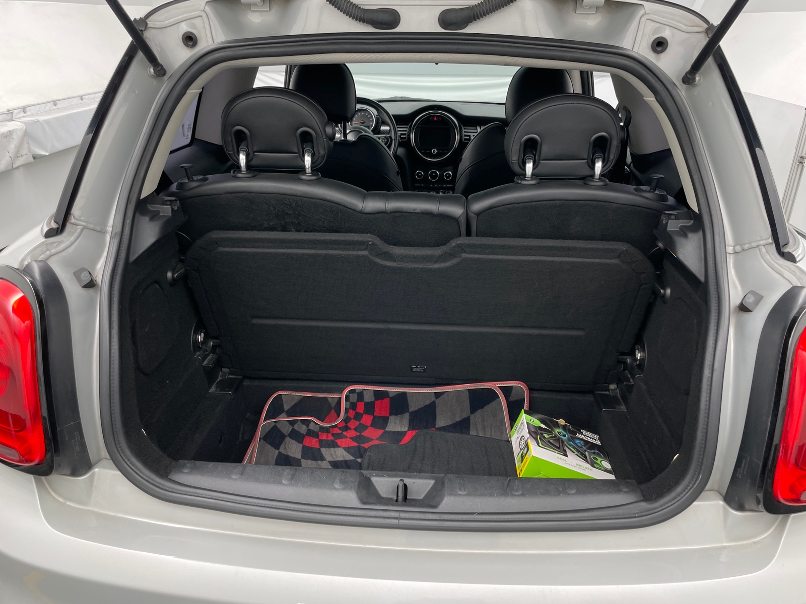 Thumbnail: 2015 MINI Cooper Hardtop - 6