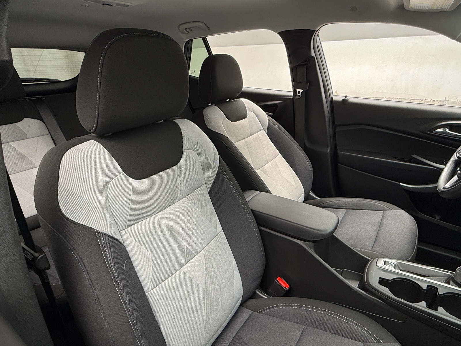 Thumbnail: 2025 Chevrolet Trax - 2