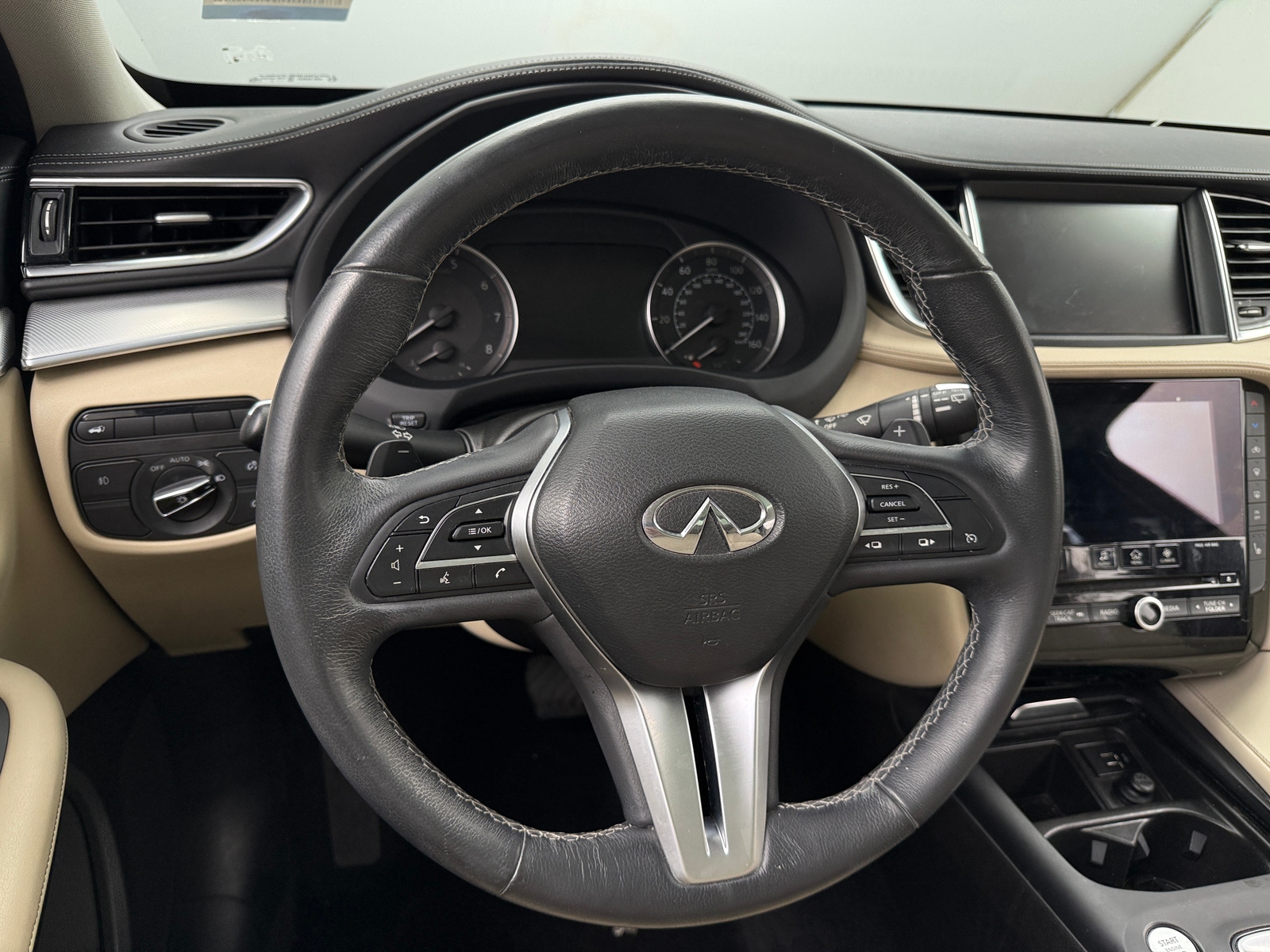 Thumbnail: 2019 INFINITI QX50 - 4