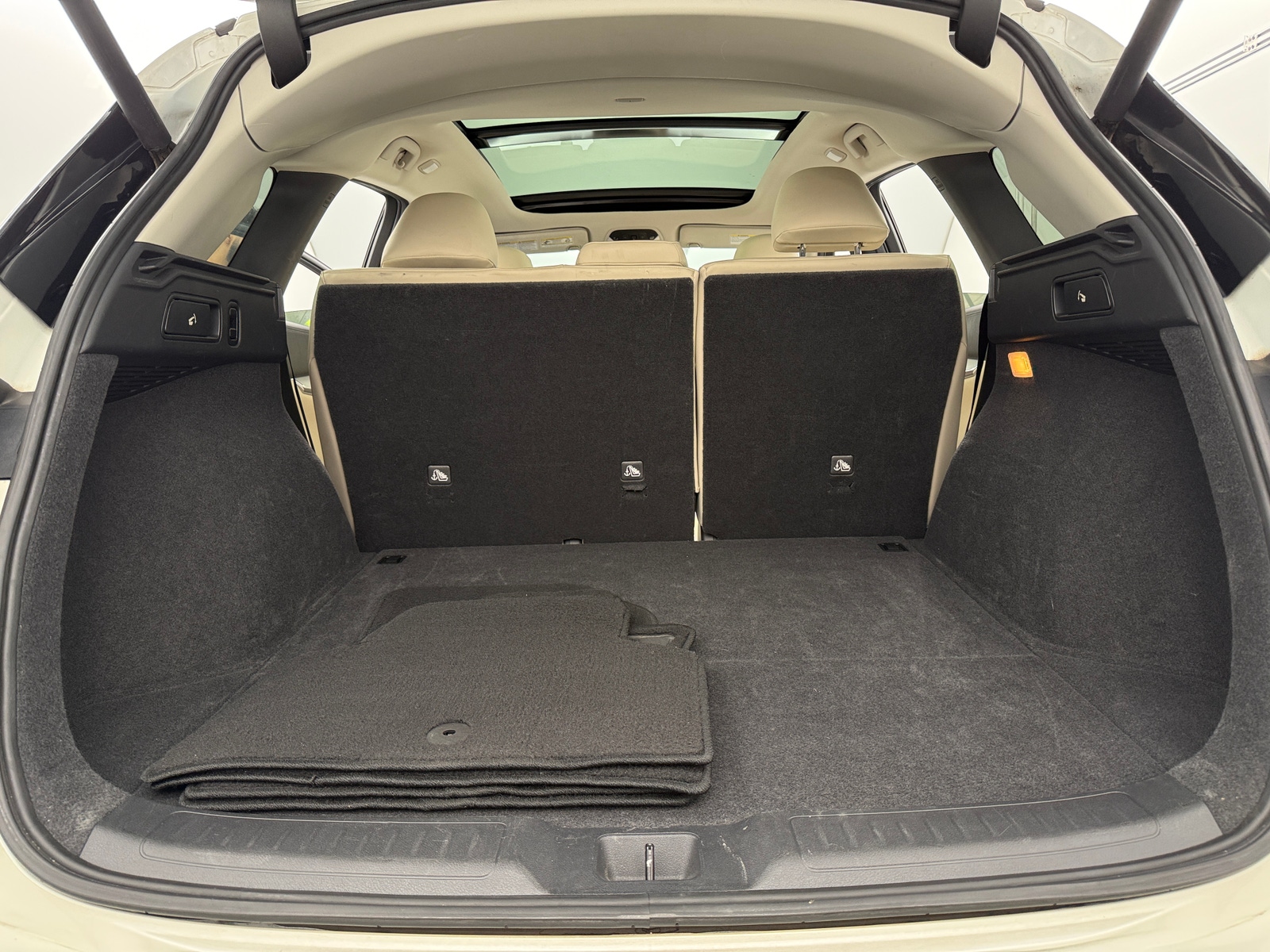 Thumbnail: 2019 INFINITI QX50 - 6