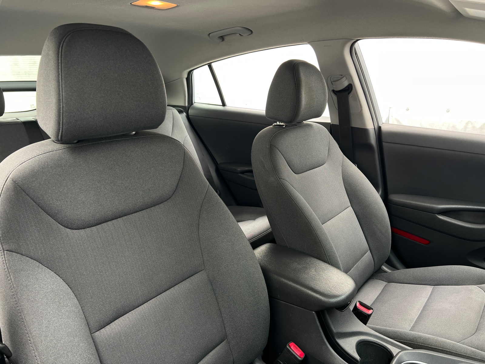 Thumbnail: 2020 Hyundai Ioniq - 2