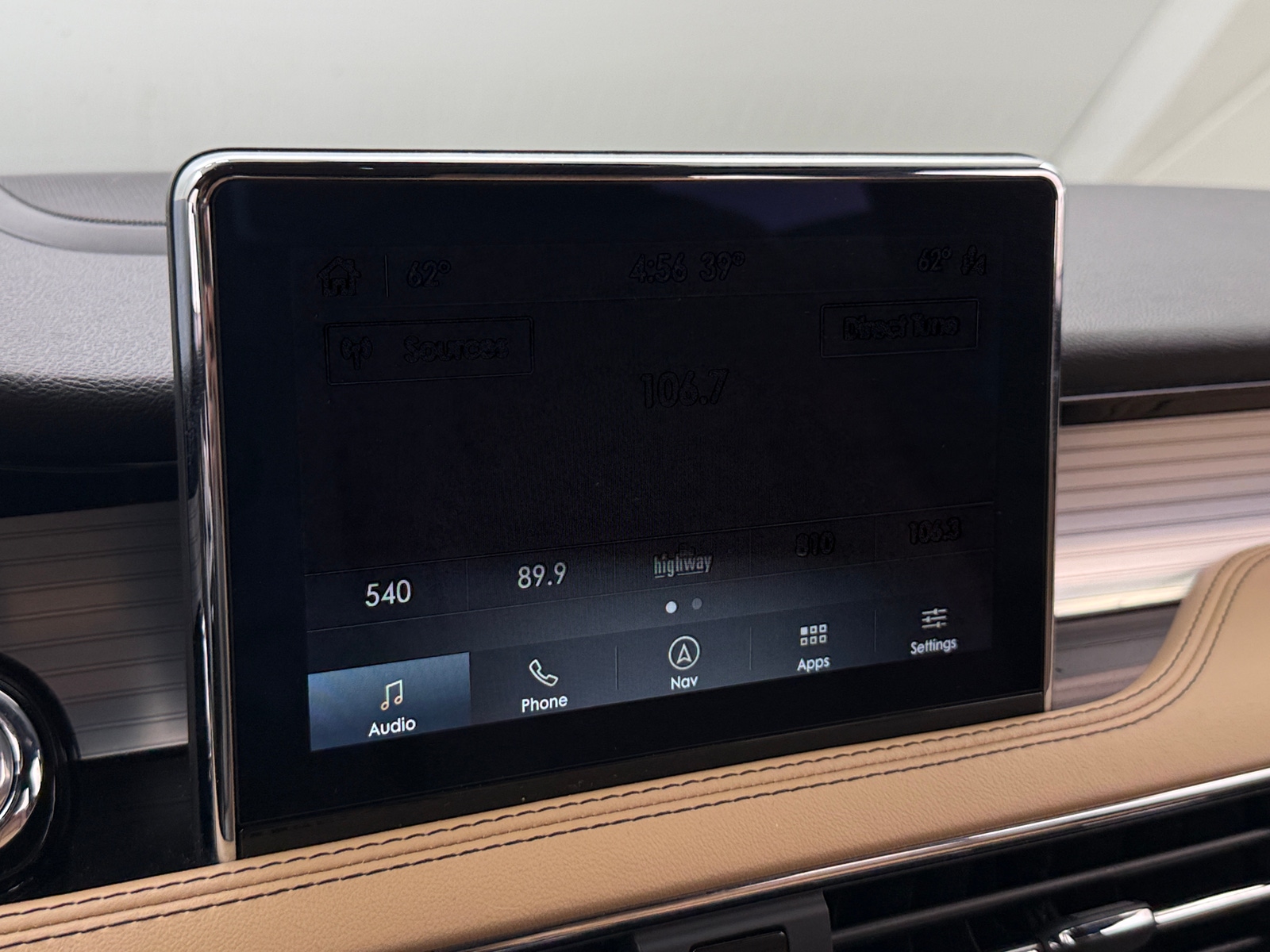 Thumbnail: 2020 Lincoln Corsair - 3