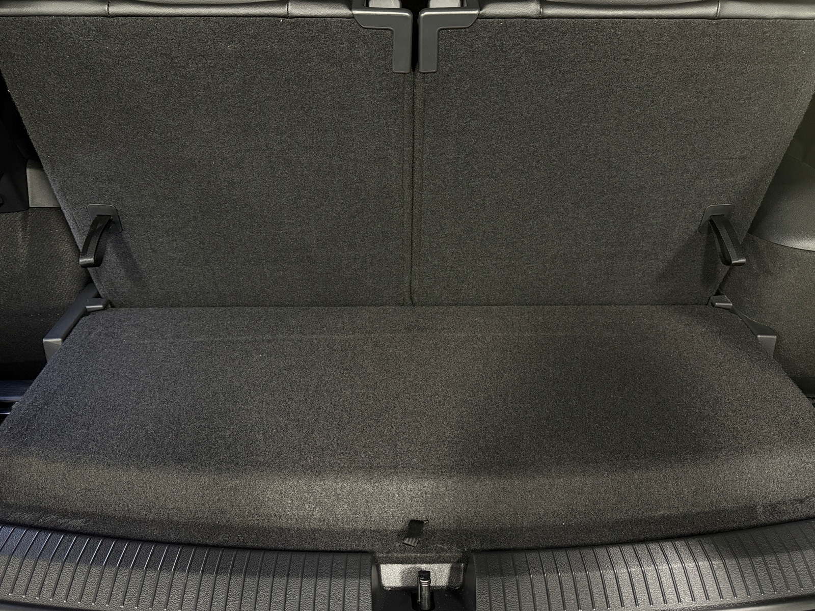 Thumbnail: 2022 Volkswagen Tiguan - 6