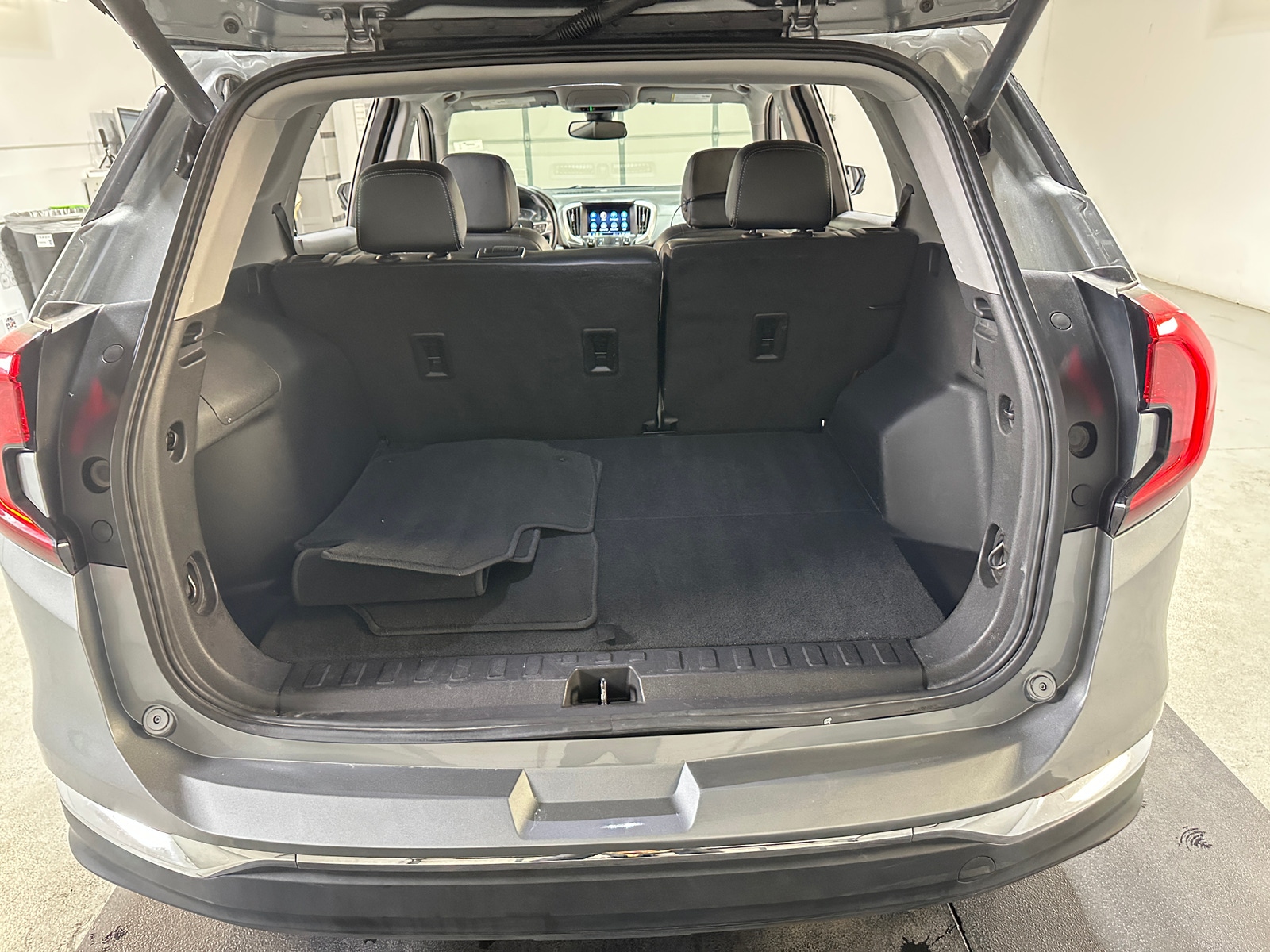 Thumbnail: 2024 GMC Terrain - 6