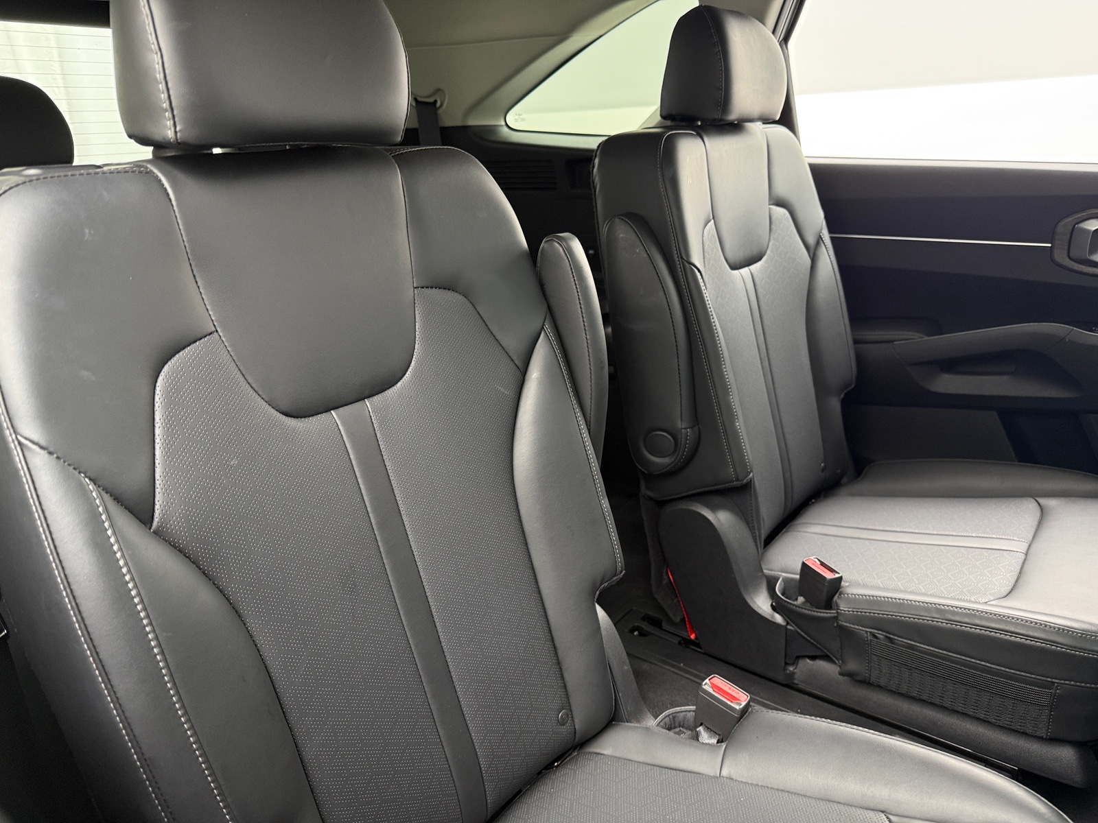 Thumbnail: 2022 Kia Sorento - 5